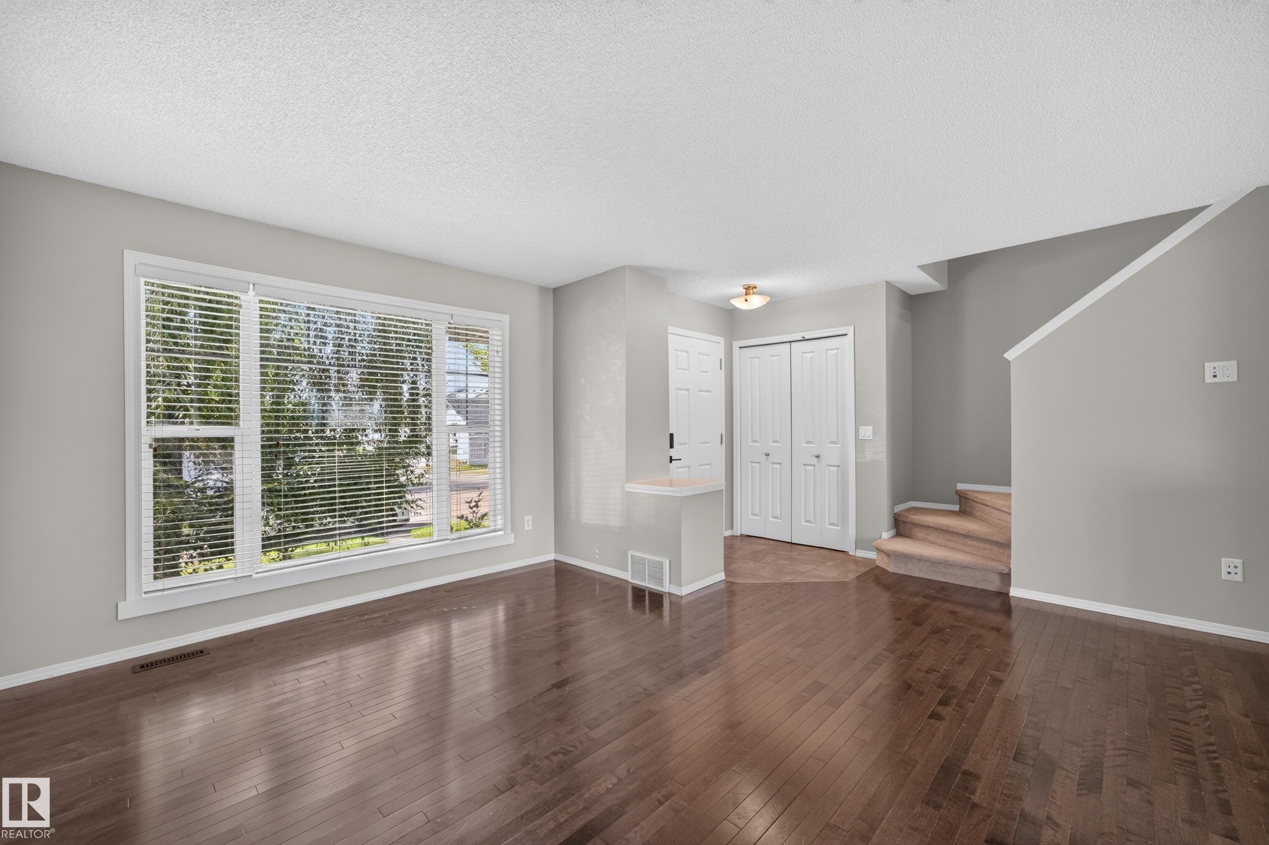 Photo 6 at 6008 South Terwillegar Boulevard NW, South Terwillegar, Edmonton