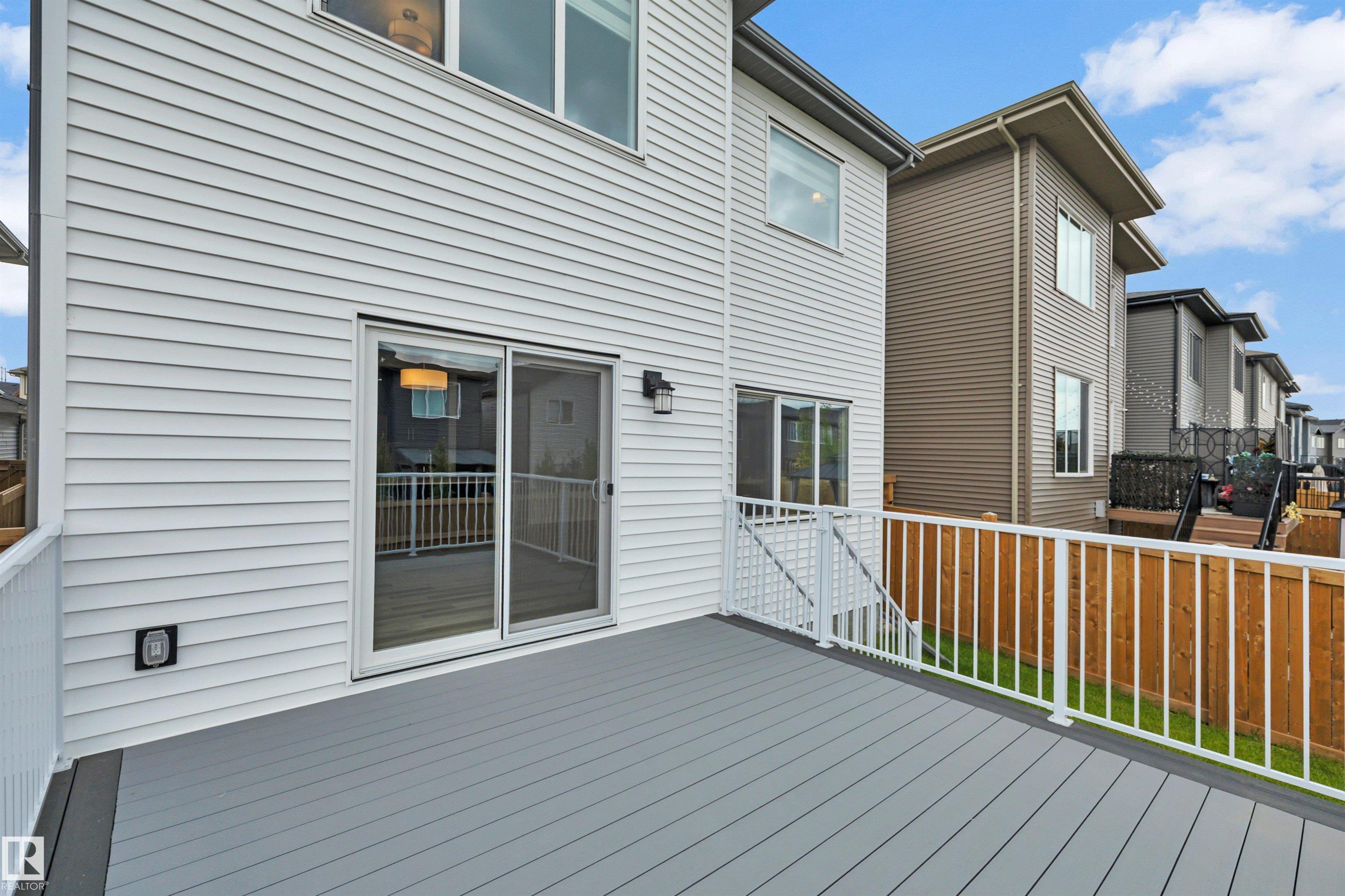 Listing photo thumbnail