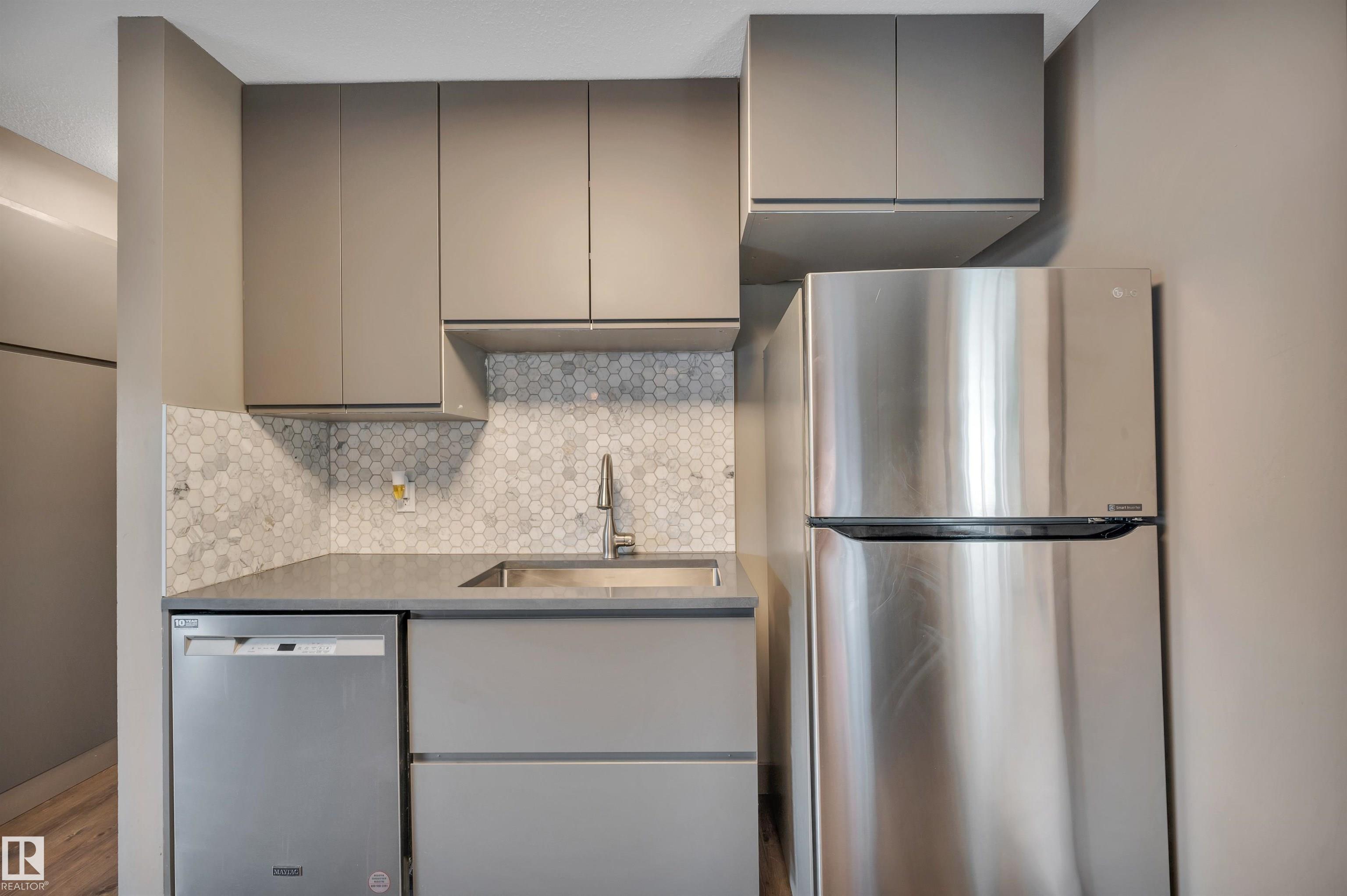 Photo 16 at 8615 66 Avenue NW, Argyll, Edmonton