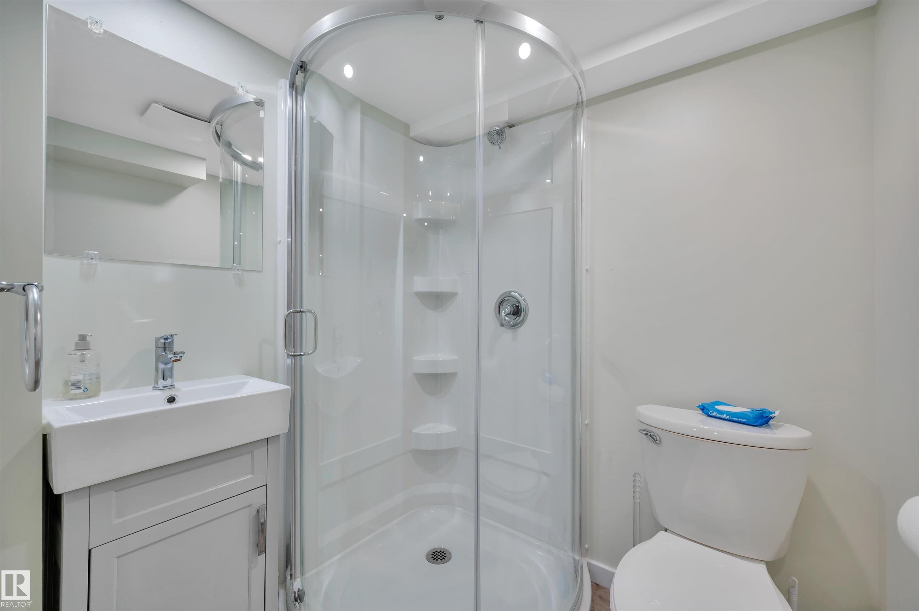 Photo 34 at 8615 66 Avenue NW, Argyll, Edmonton