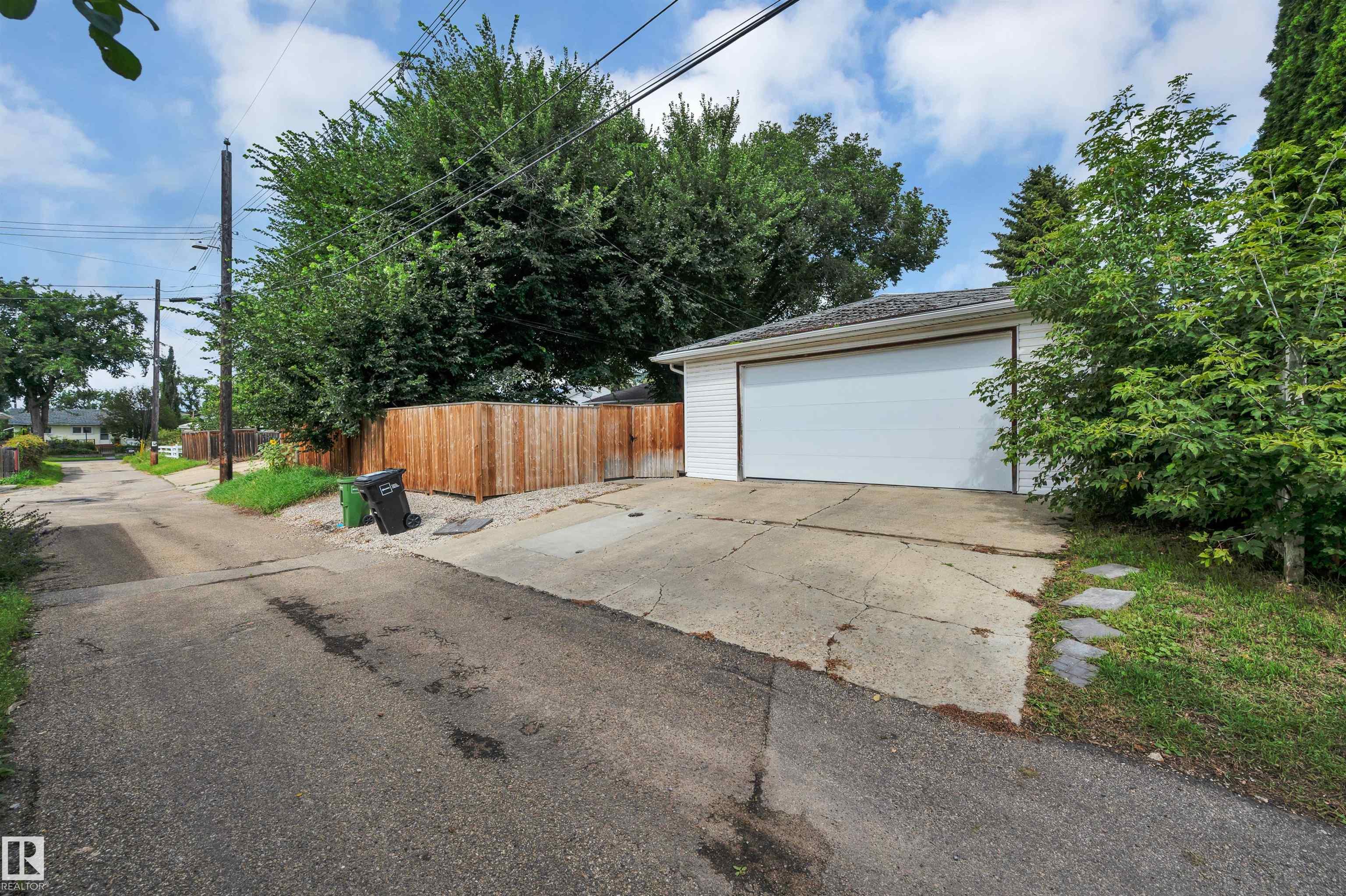 Photo 44 at 8615 66 Avenue NW, Argyll, Edmonton