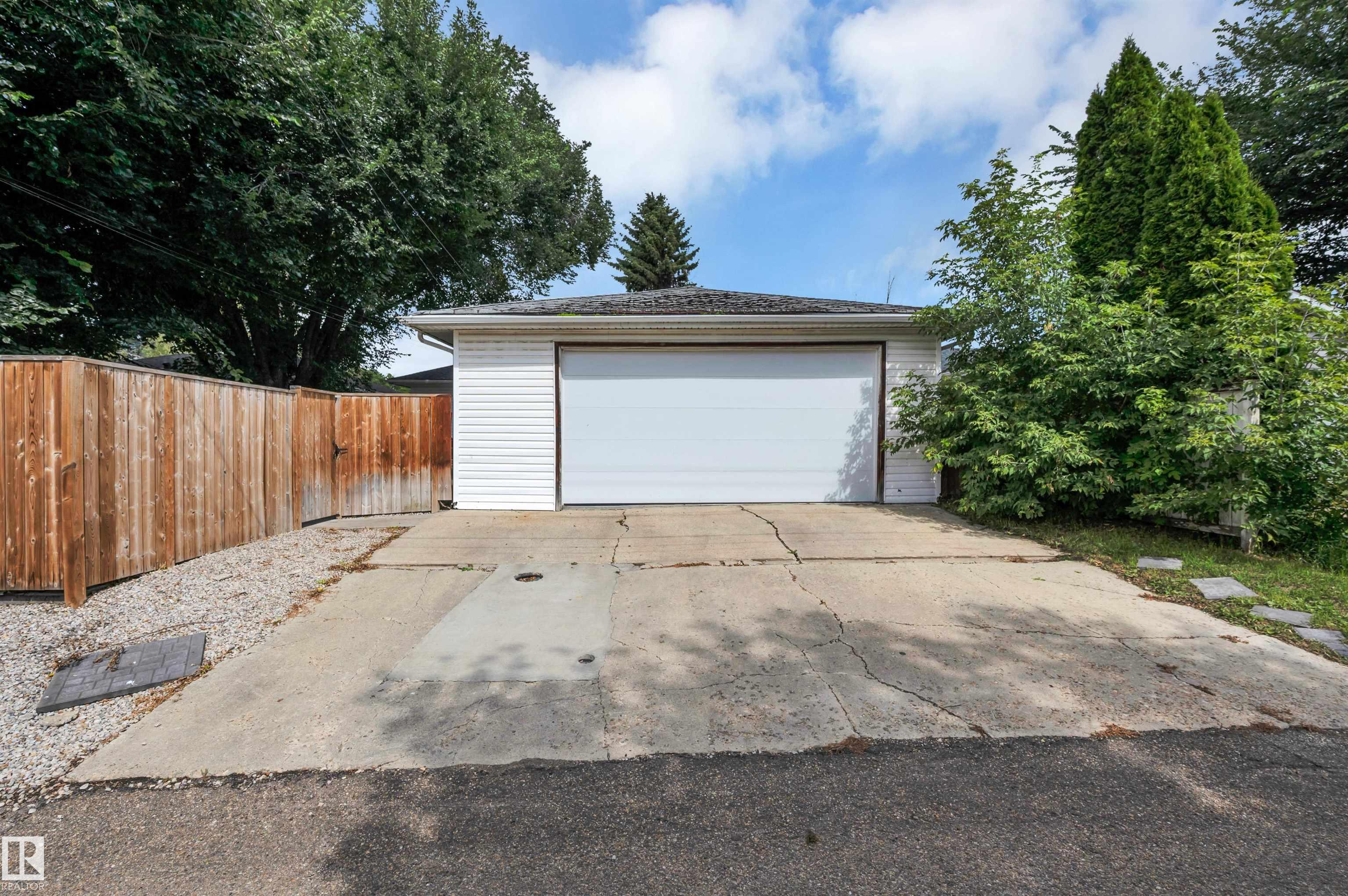 Photo 45 at 8615 66 Avenue NW, Argyll, Edmonton