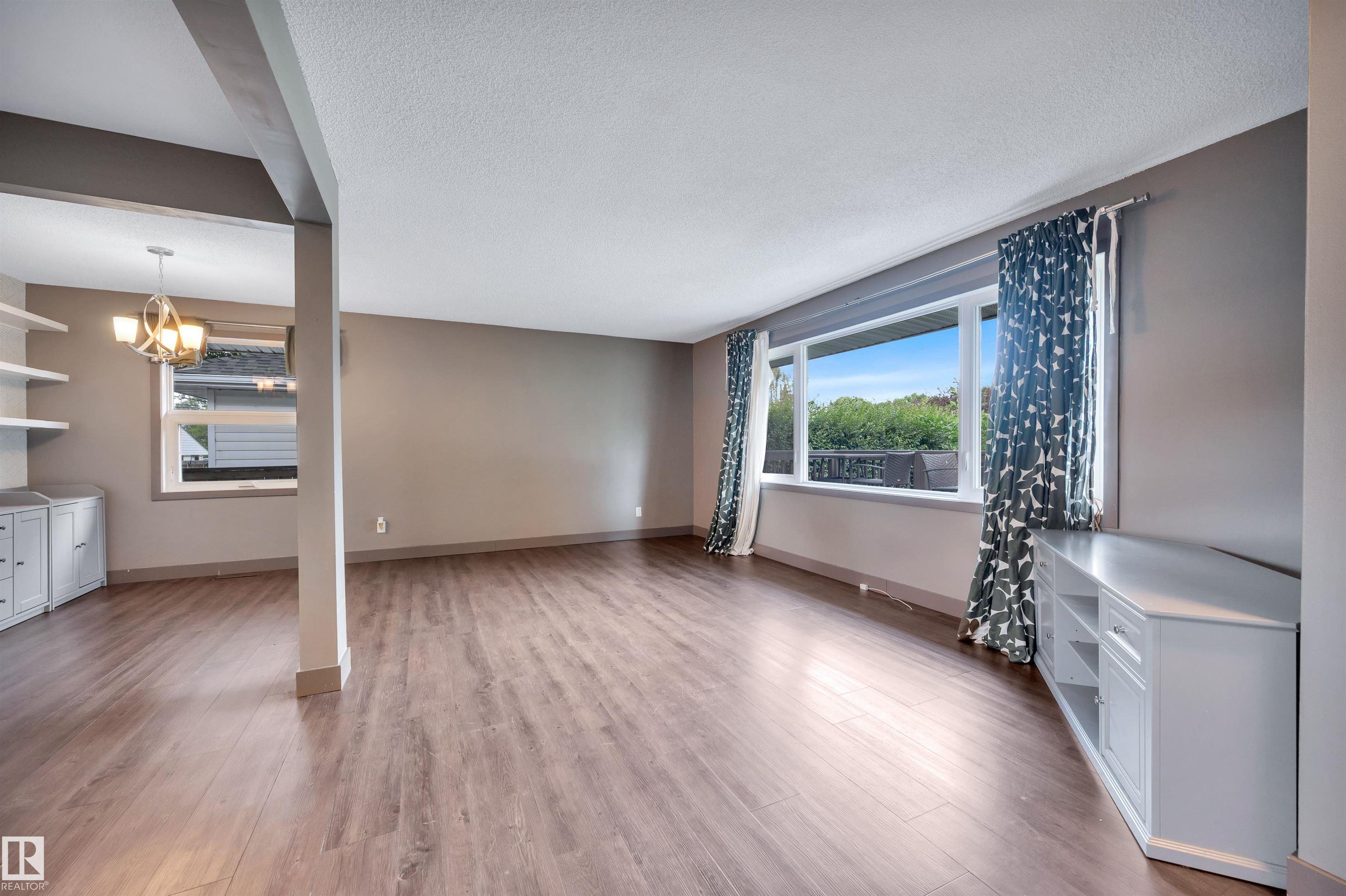 Photo 7 at 8615 66 Avenue NW, Argyll, Edmonton