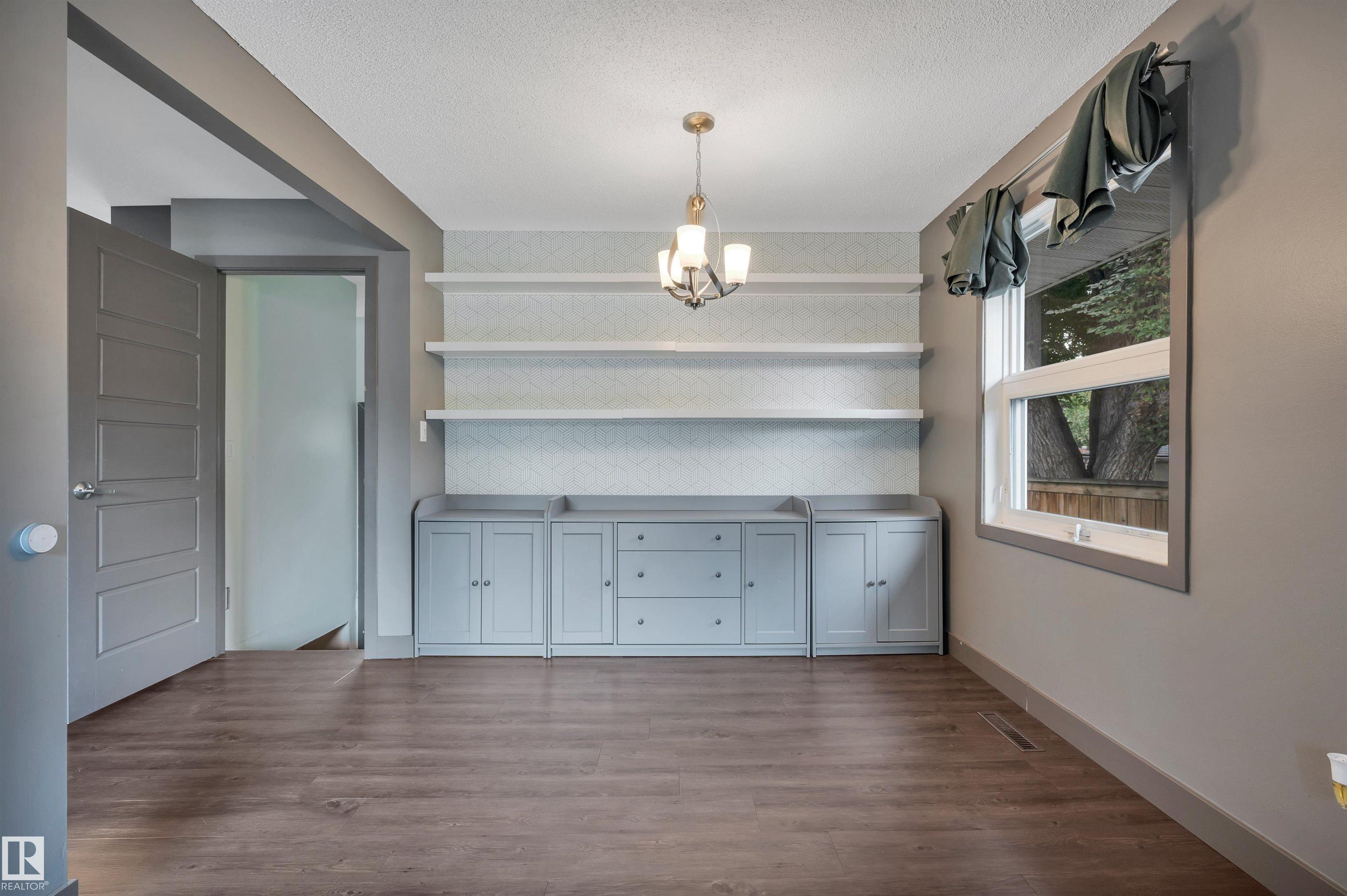 Photo 10 at 8615 66 Avenue NW, Argyll, Edmonton