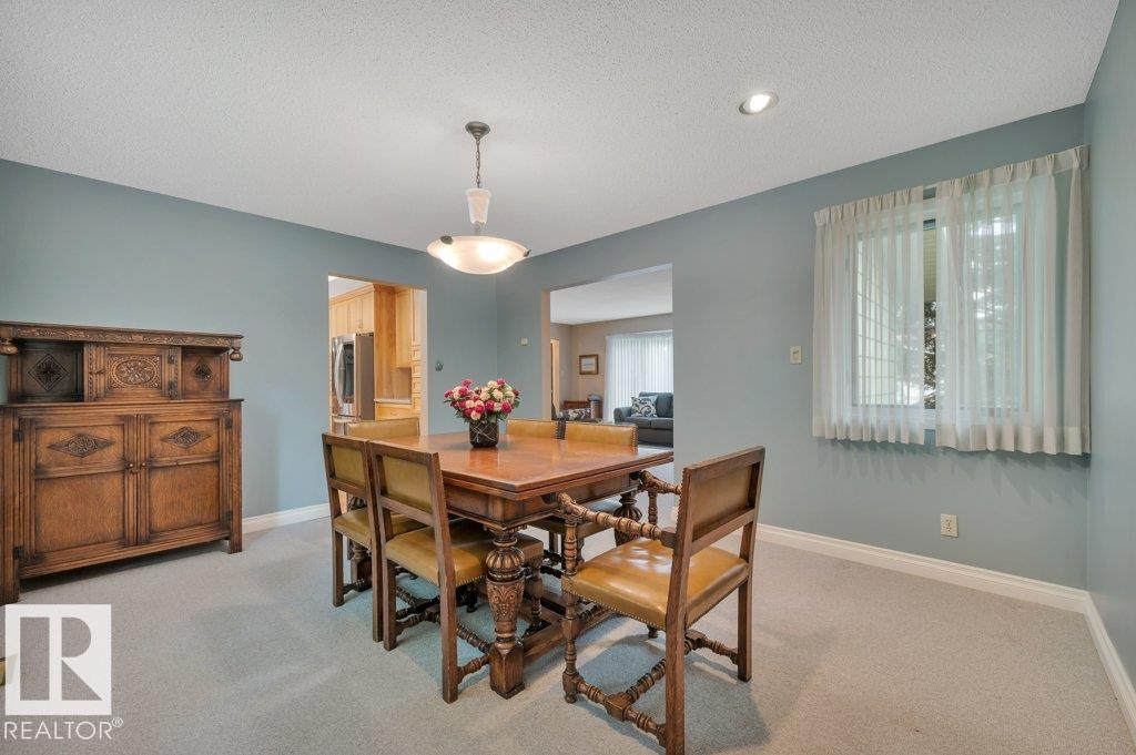 Photo 11 at 5620 151 Street NW, Brander Gardens, Edmonton