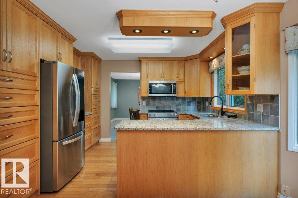 Photo 17 at 5620 151 Street NW, Brander Gardens, Edmonton