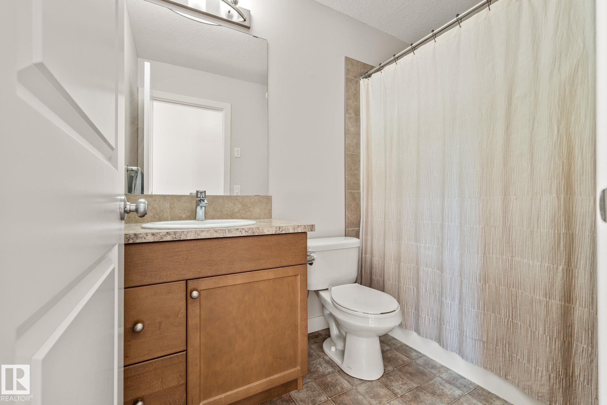 Photo 34 at 724 40 Avenue NW, Maple Crest, Edmonton