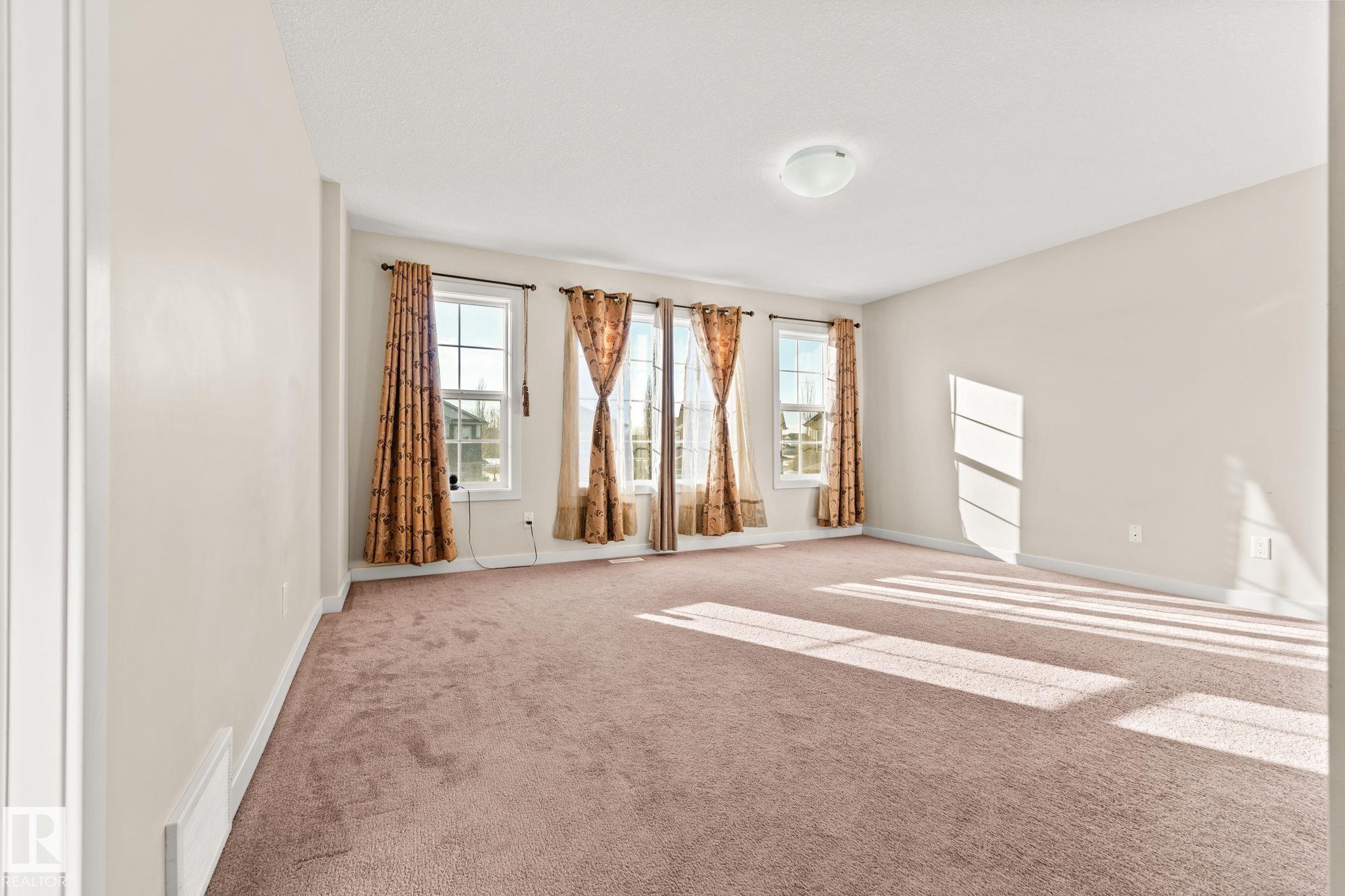 Photo 35 at 724 40 Avenue NW, Maple Crest, Edmonton