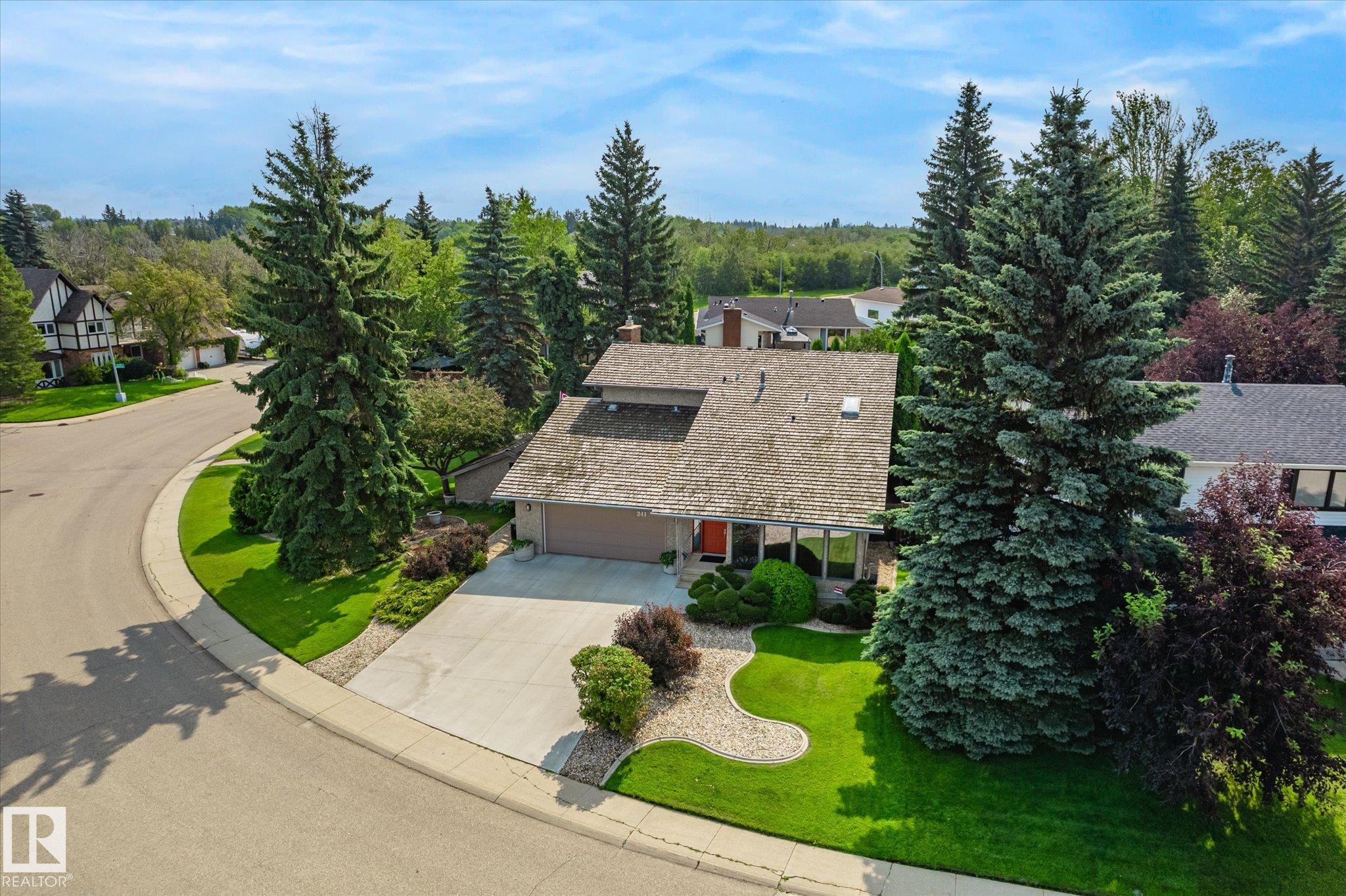 Picture for 241 GREENOCH CR NW