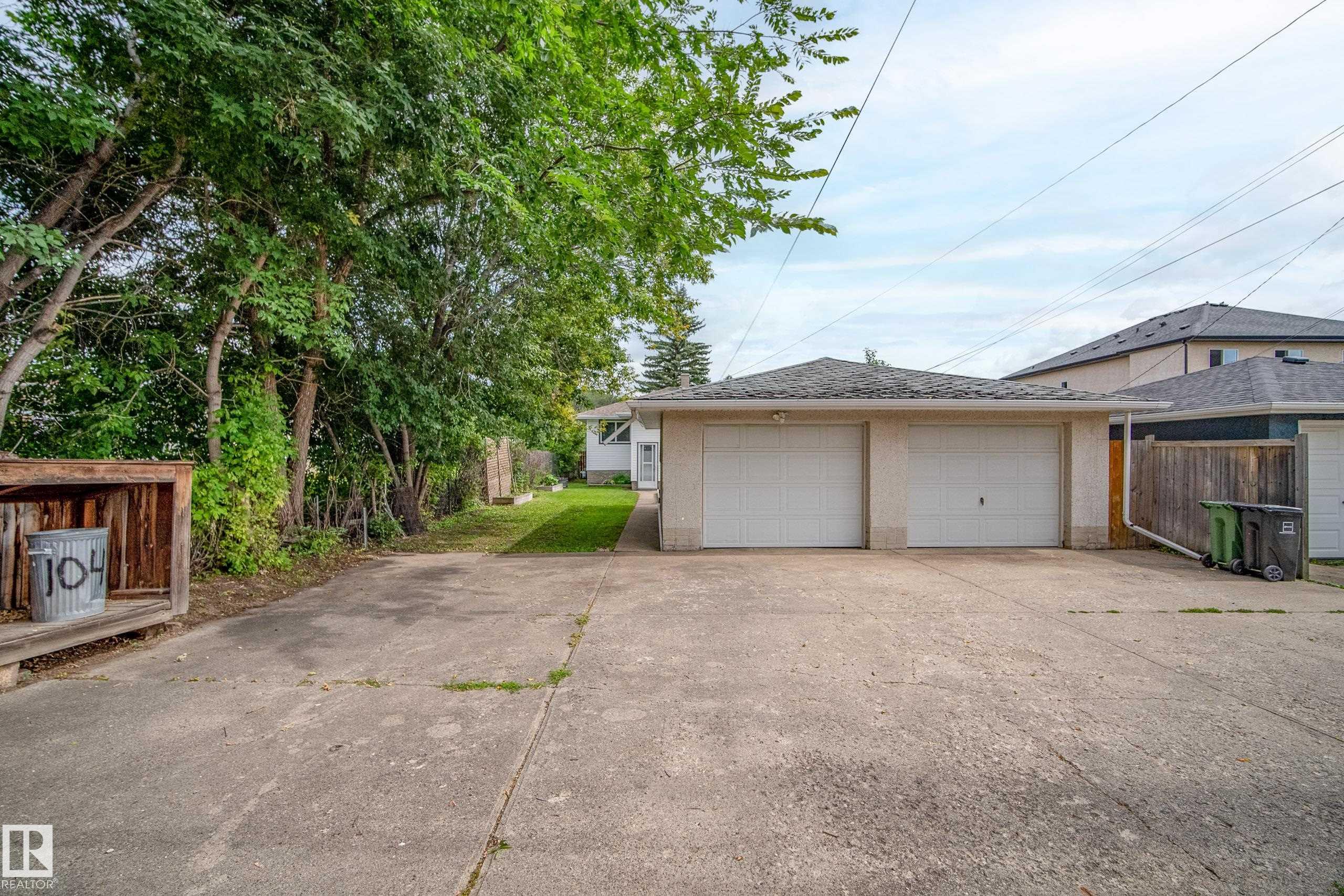 Photo 20 at 10426 79 Street NW, Forest Heights, Edmonton