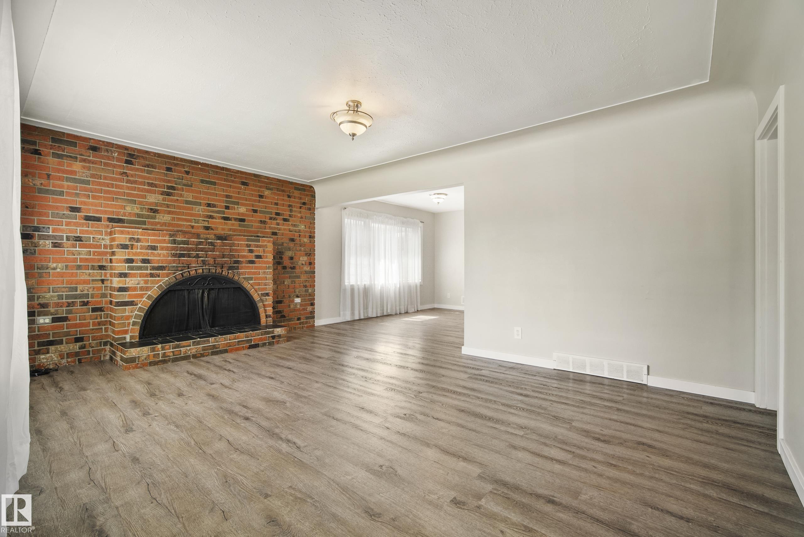 Photo 22 at 10426 79 Street NW, Forest Heights, Edmonton