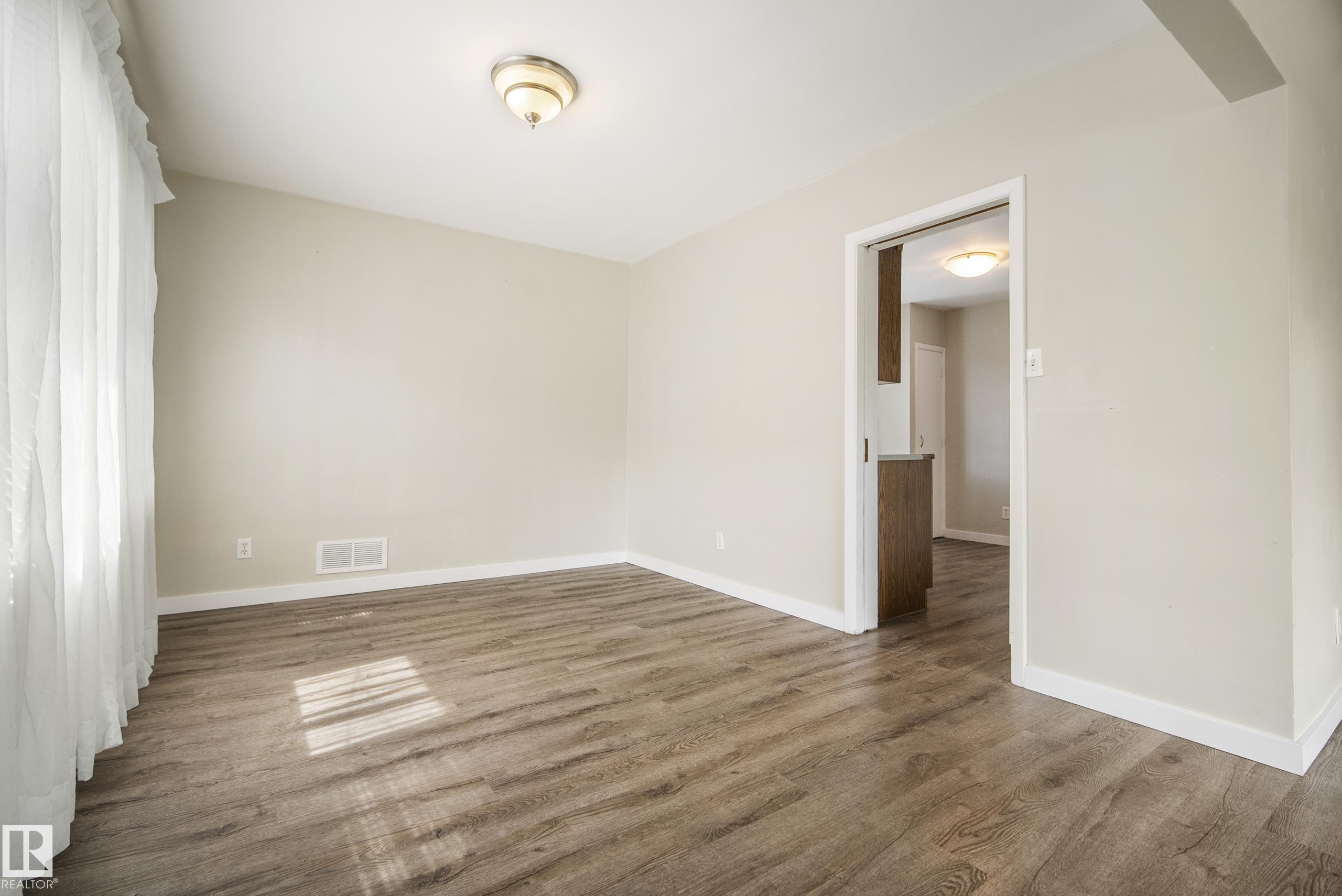 Photo 27 at 10426 79 Street NW, Forest Heights, Edmonton