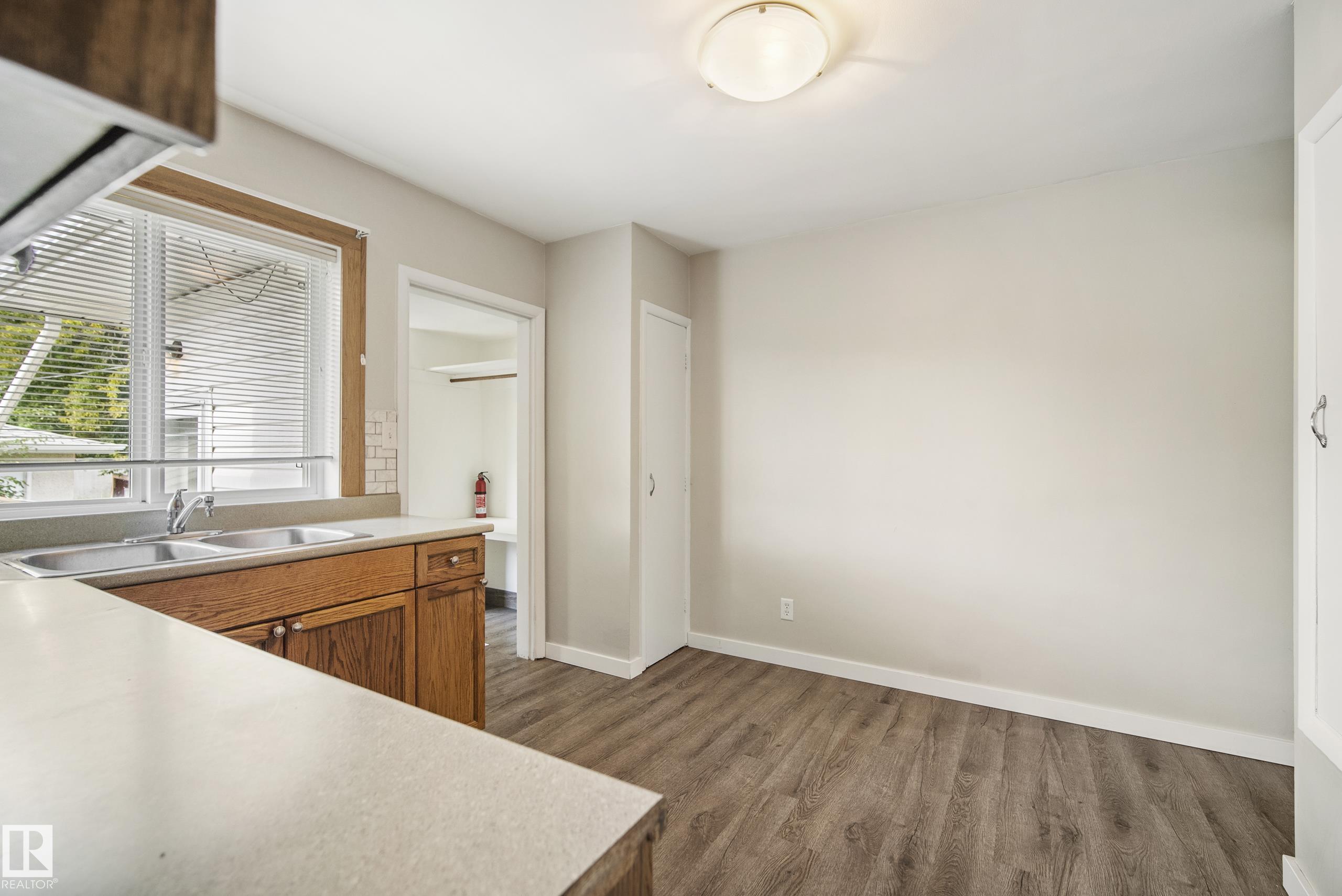 Photo 30 at 10426 79 Street NW, Forest Heights, Edmonton