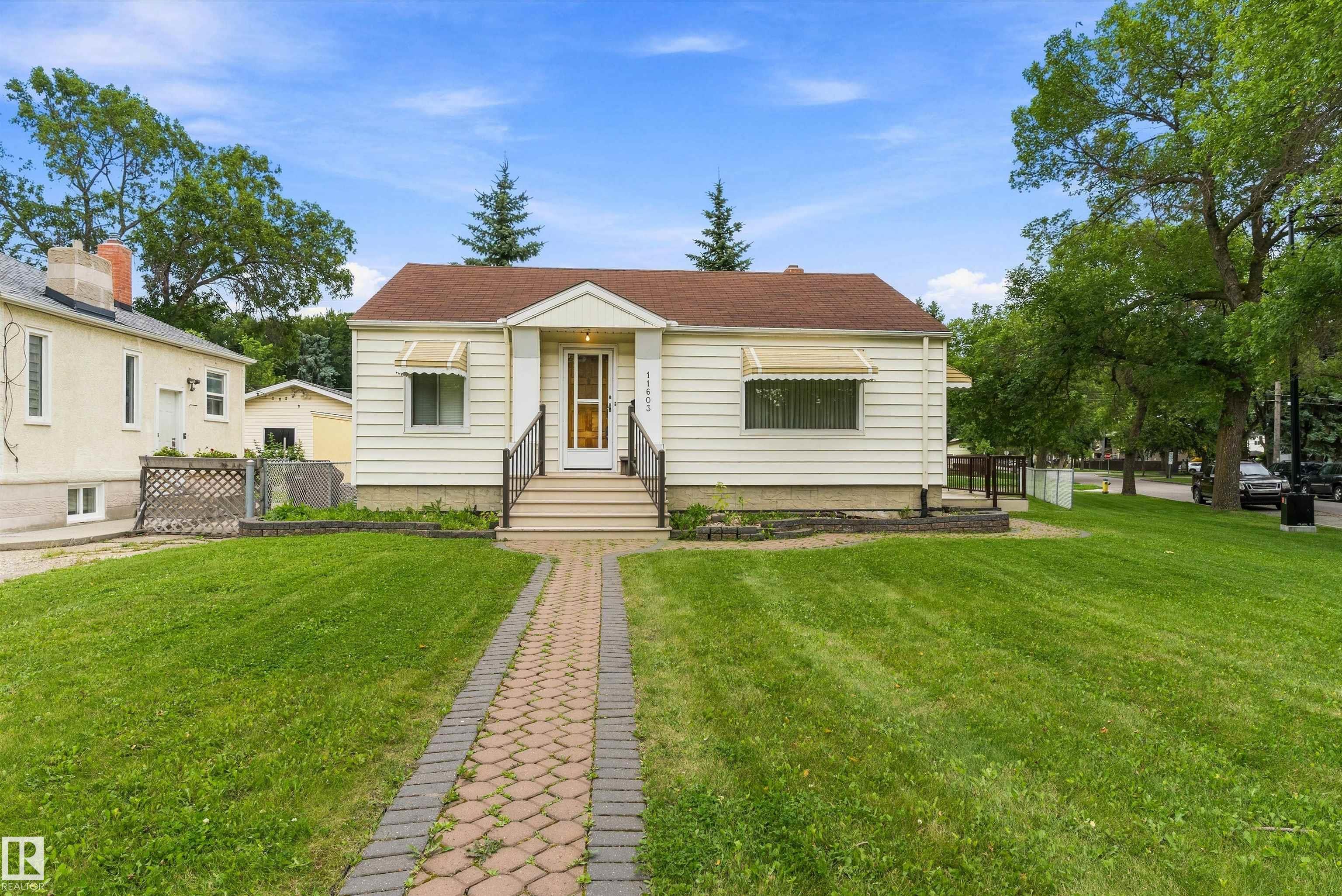 11603 St Albert Trail NW, Inglewood, Edmonton