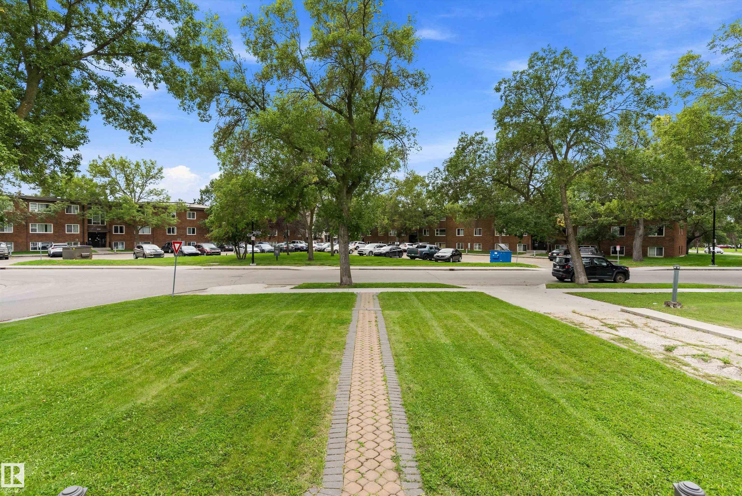 11603 St Albert Trail NW, Inglewood, Edmonton