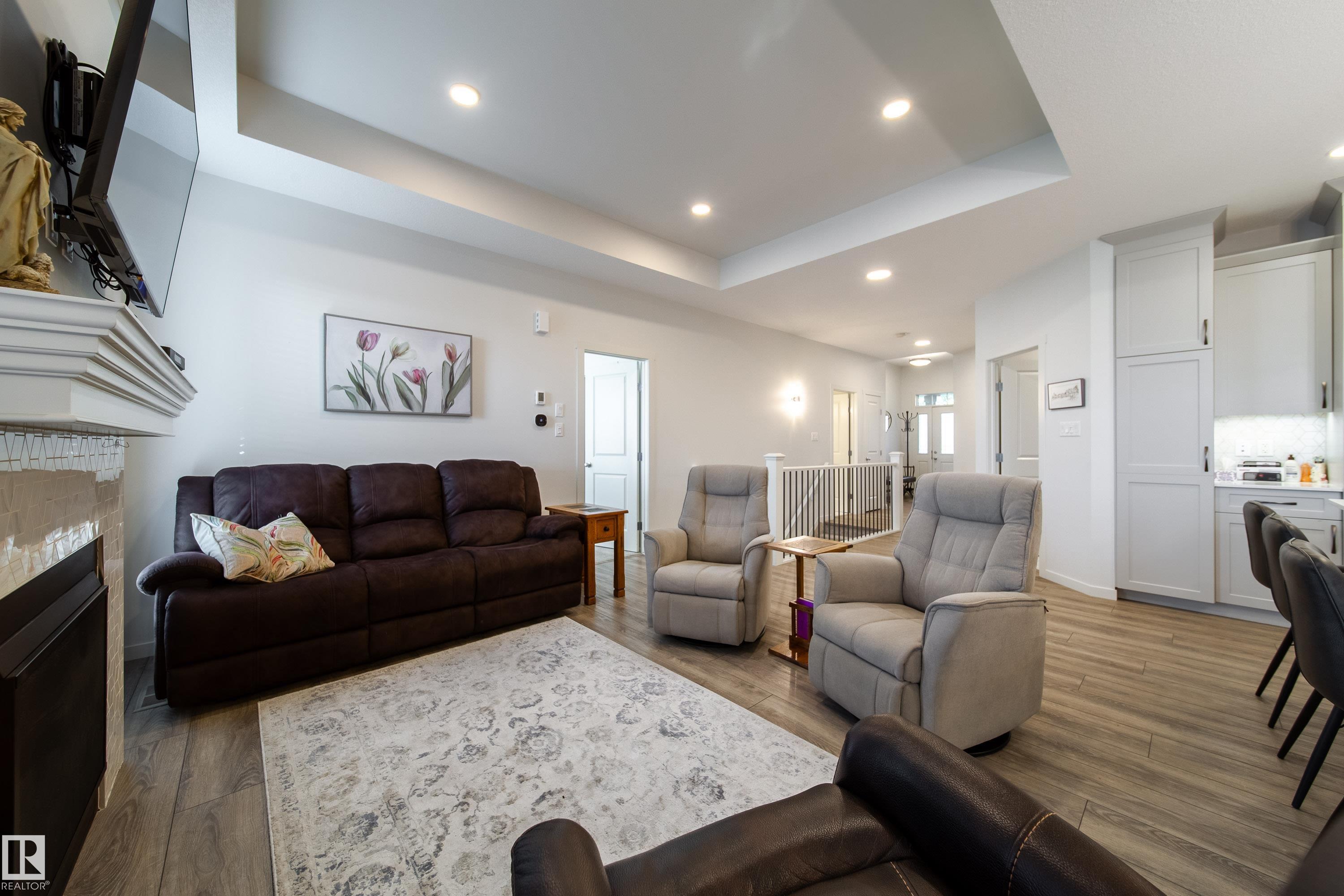 Photo 8 at 18 - 7115 Armour Link SW, Ambleside, Edmonton