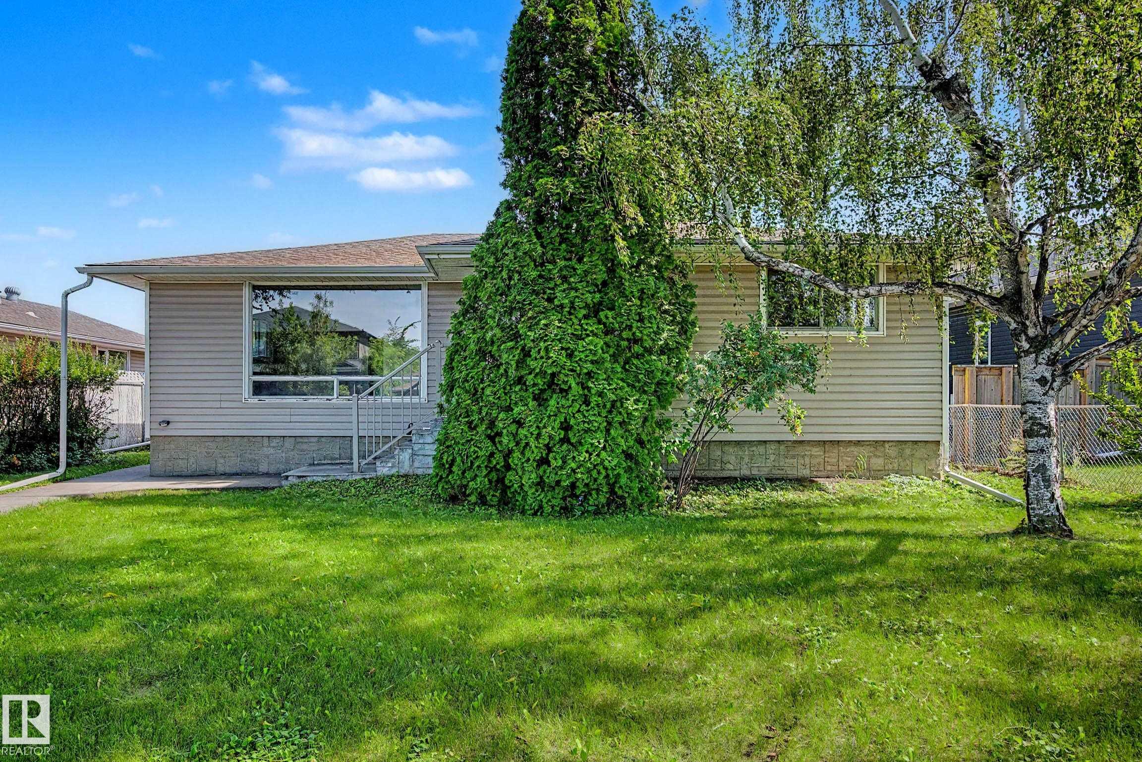 9723 76 Street NW, Holyrood, Edmonton