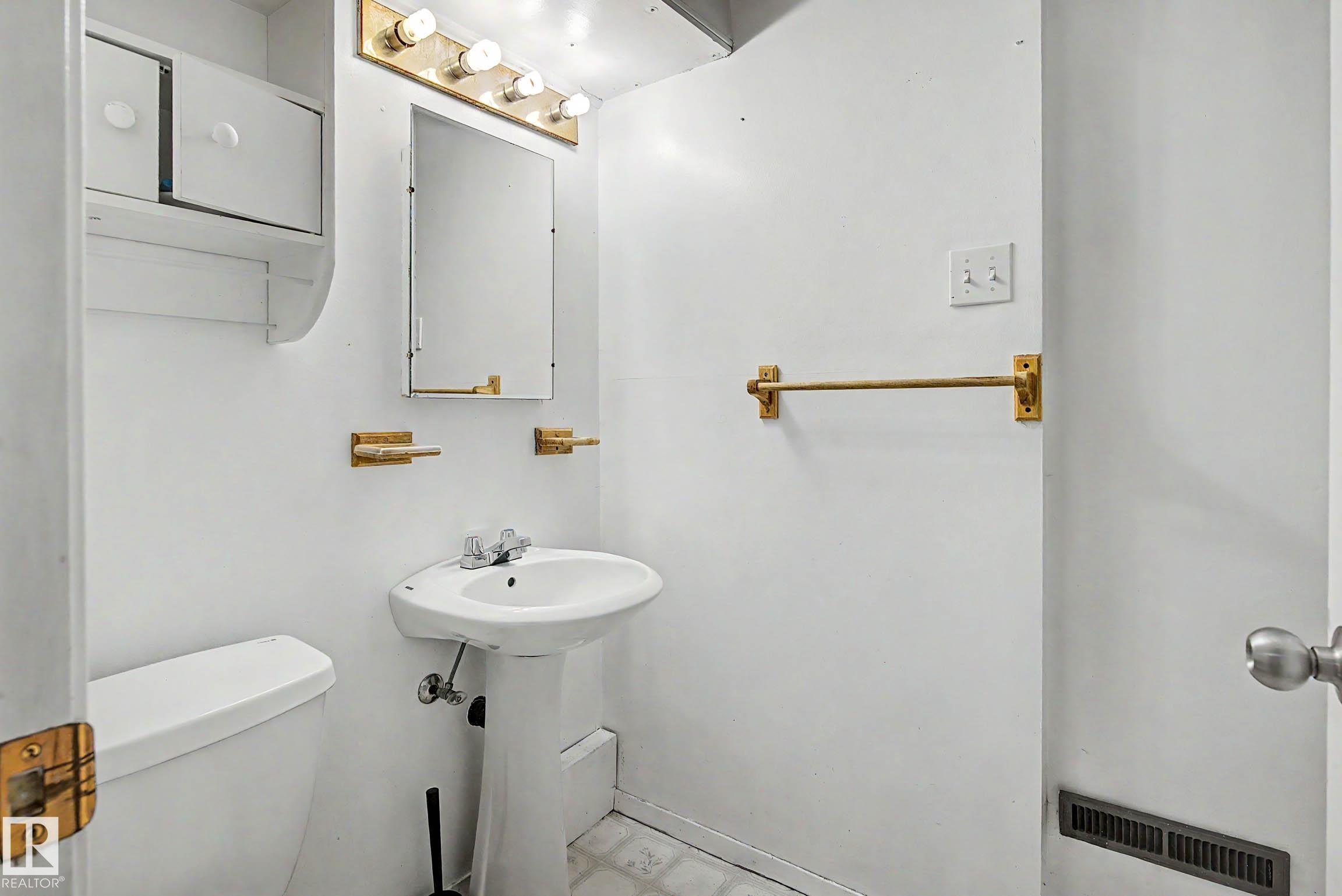 Photo 39 at 9723 76 Street NW, Holyrood, Edmonton