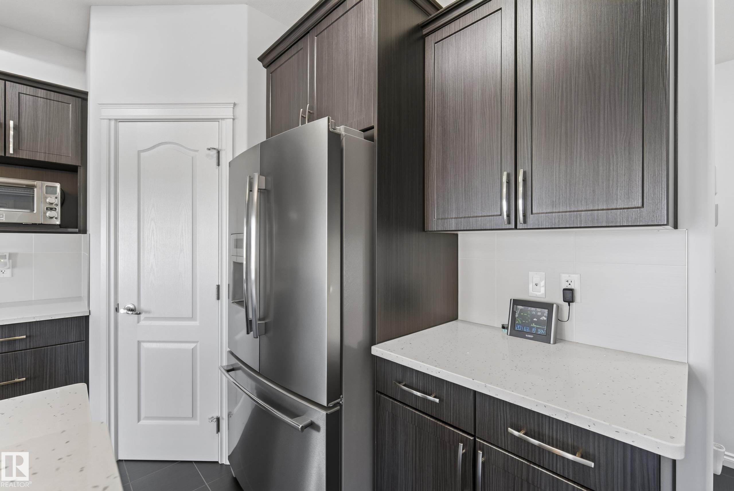 Photo 13 at 15852 10 Avenue SW, Glenridding Heights, Edmonton