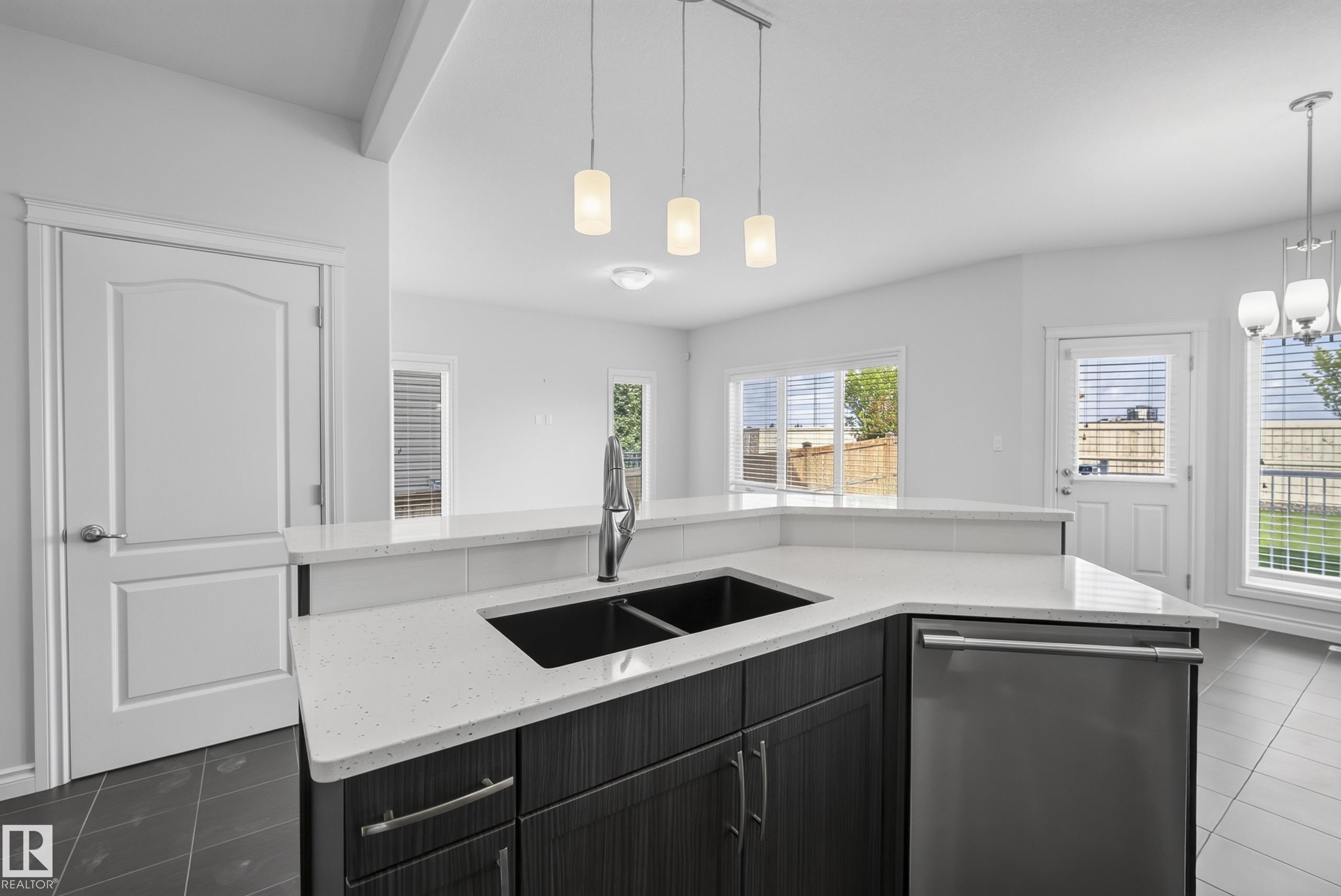 Photo 14 at 15852 10 Avenue SW, Glenridding Heights, Edmonton