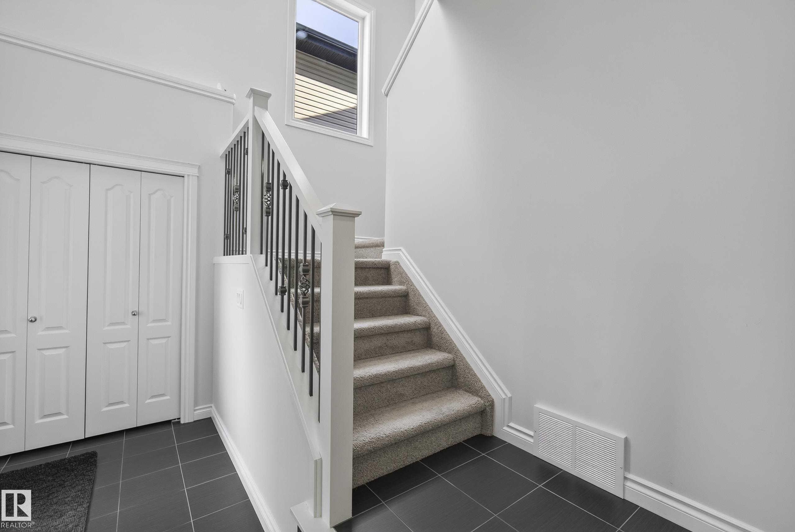 Photo 24 at 15852 10 Avenue SW, Glenridding Heights, Edmonton