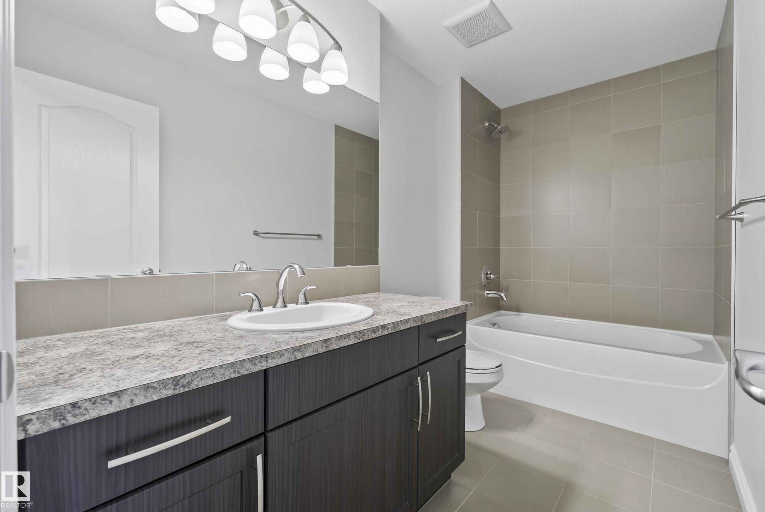Photo 40 at 15852 10 Avenue SW, Glenridding Heights, Edmonton