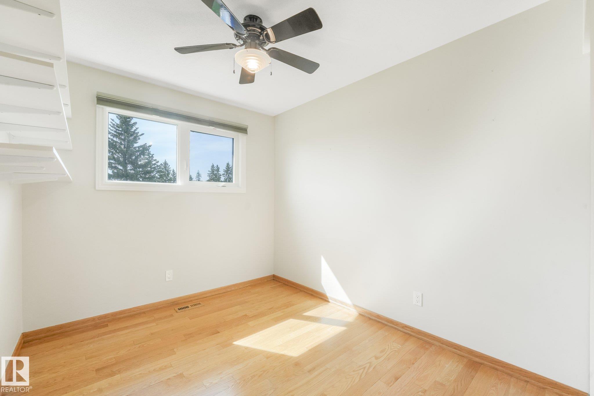 Photo 20 at 8608 152a Avenue NW, Evansdale, Edmonton