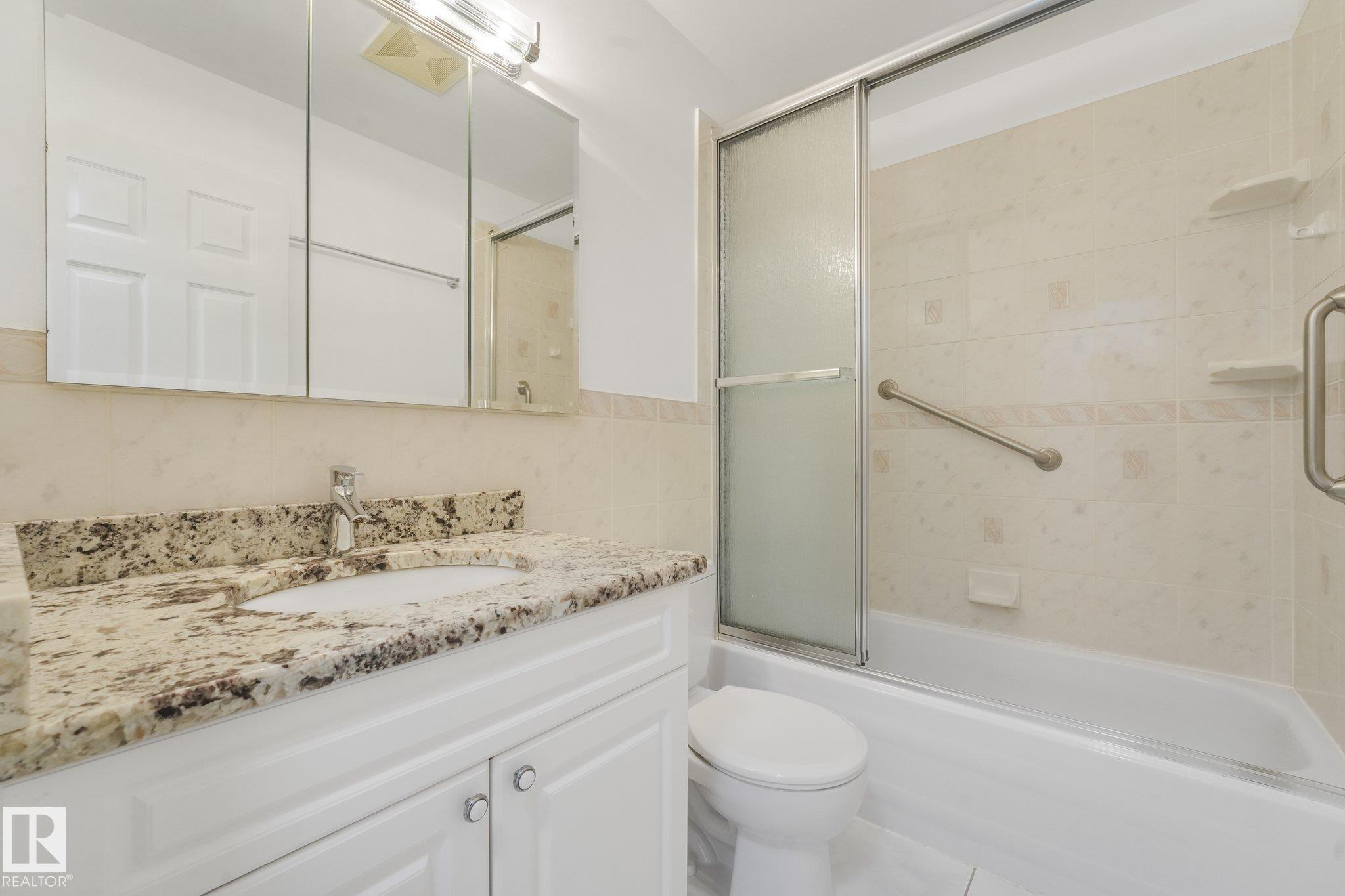 Photo 21 at 8608 152a Avenue NW, Evansdale, Edmonton