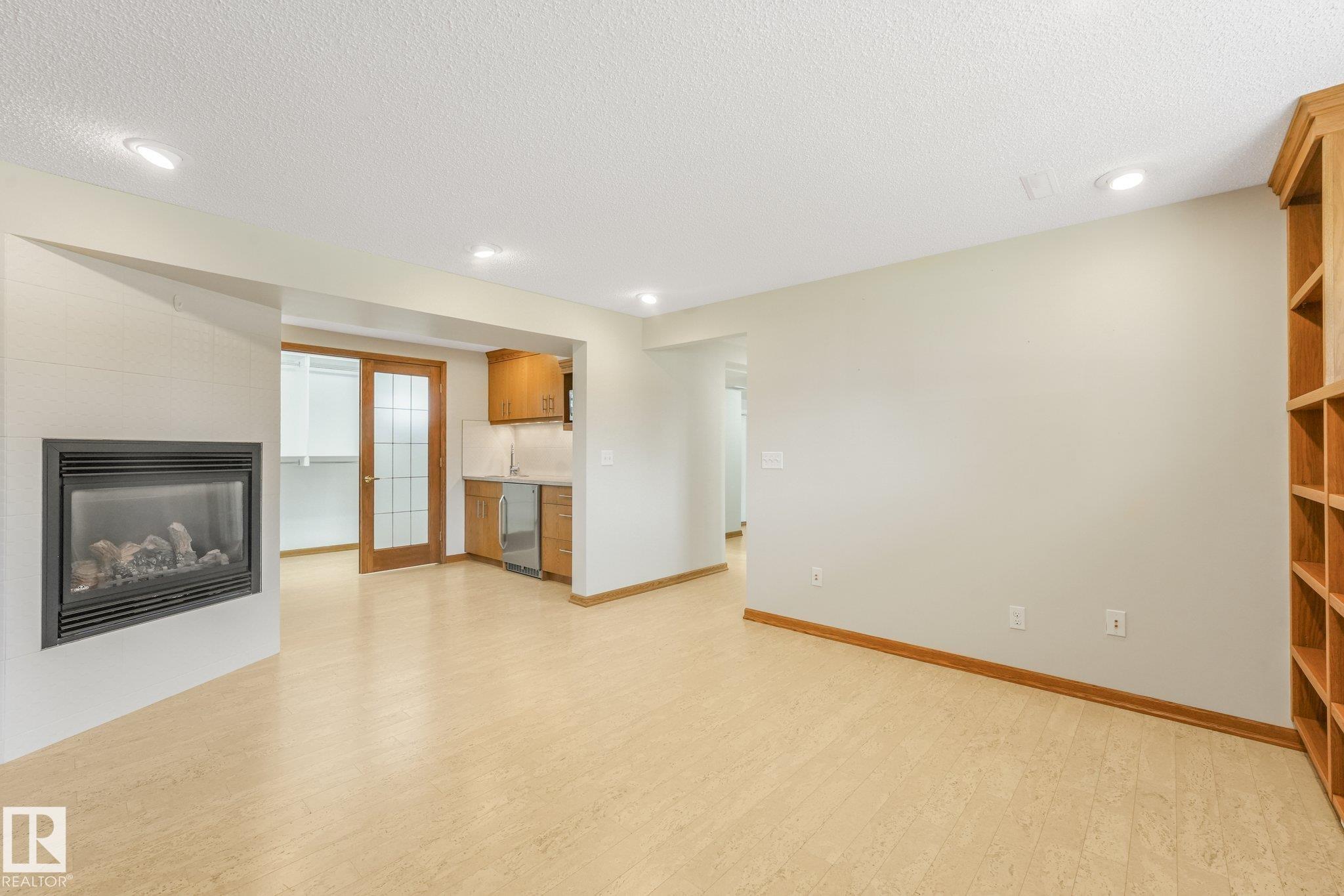 Photo 27 at 8608 152a Avenue NW, Evansdale, Edmonton
