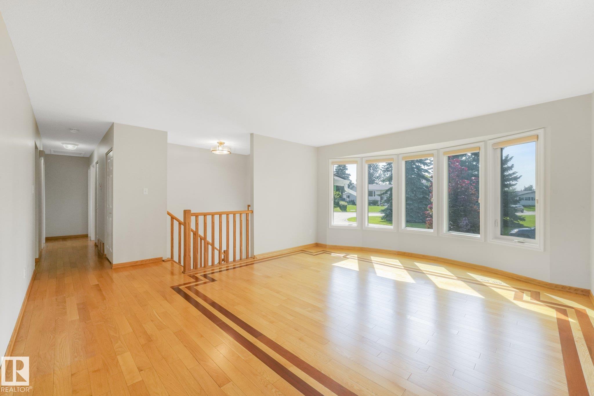 Photo 6 at 8608 152a Avenue NW, Evansdale, Edmonton