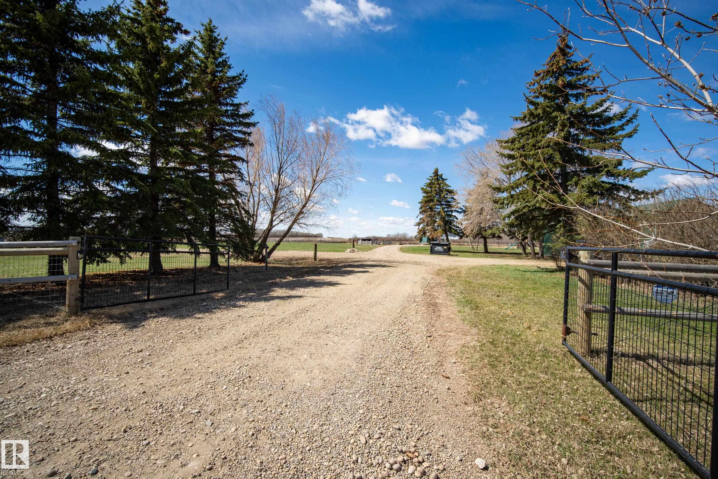 Photo 7 at 55506 Rge Road 254, None, Rural Sturgeon County
