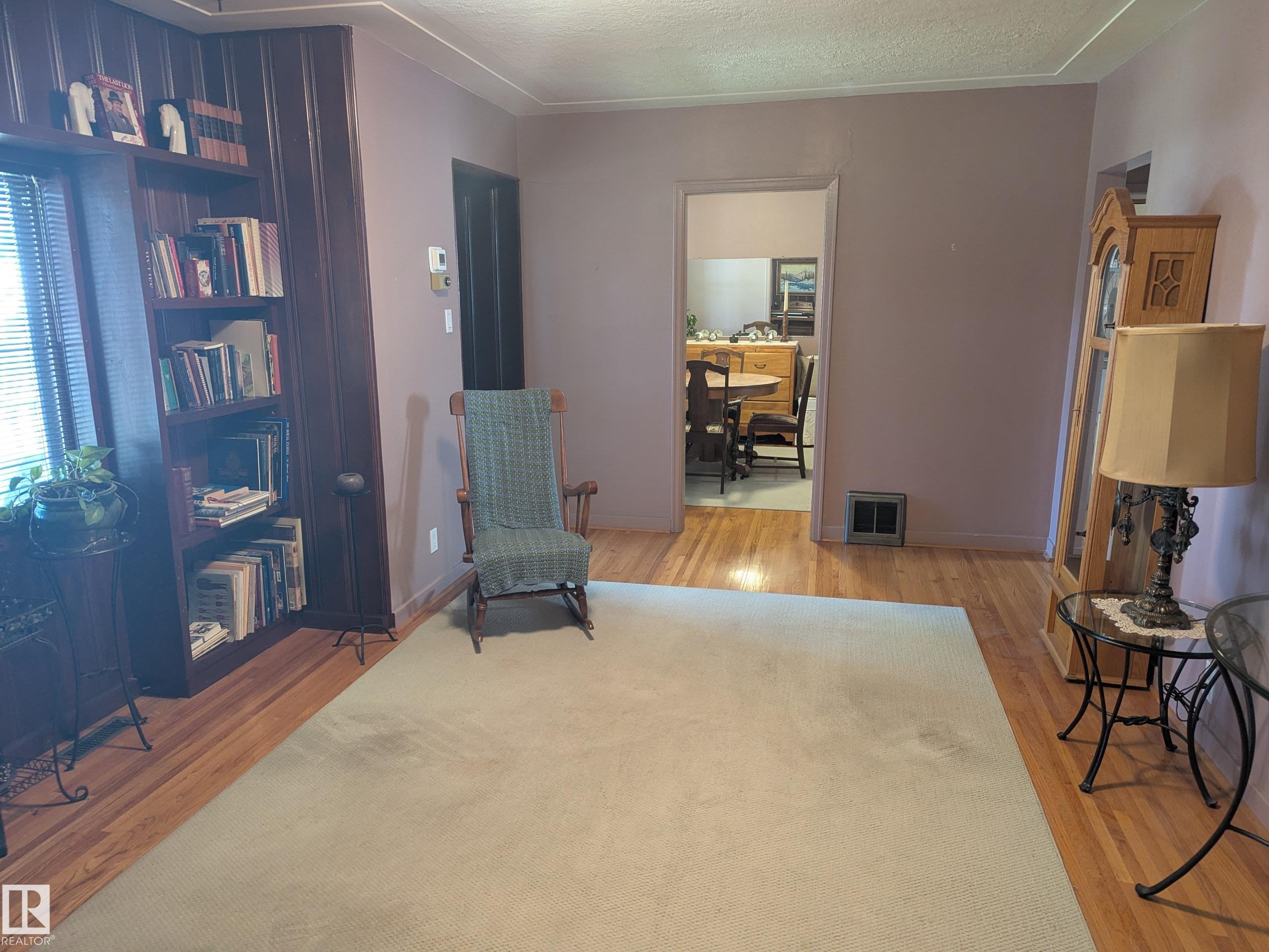 Listing photo thumbnail