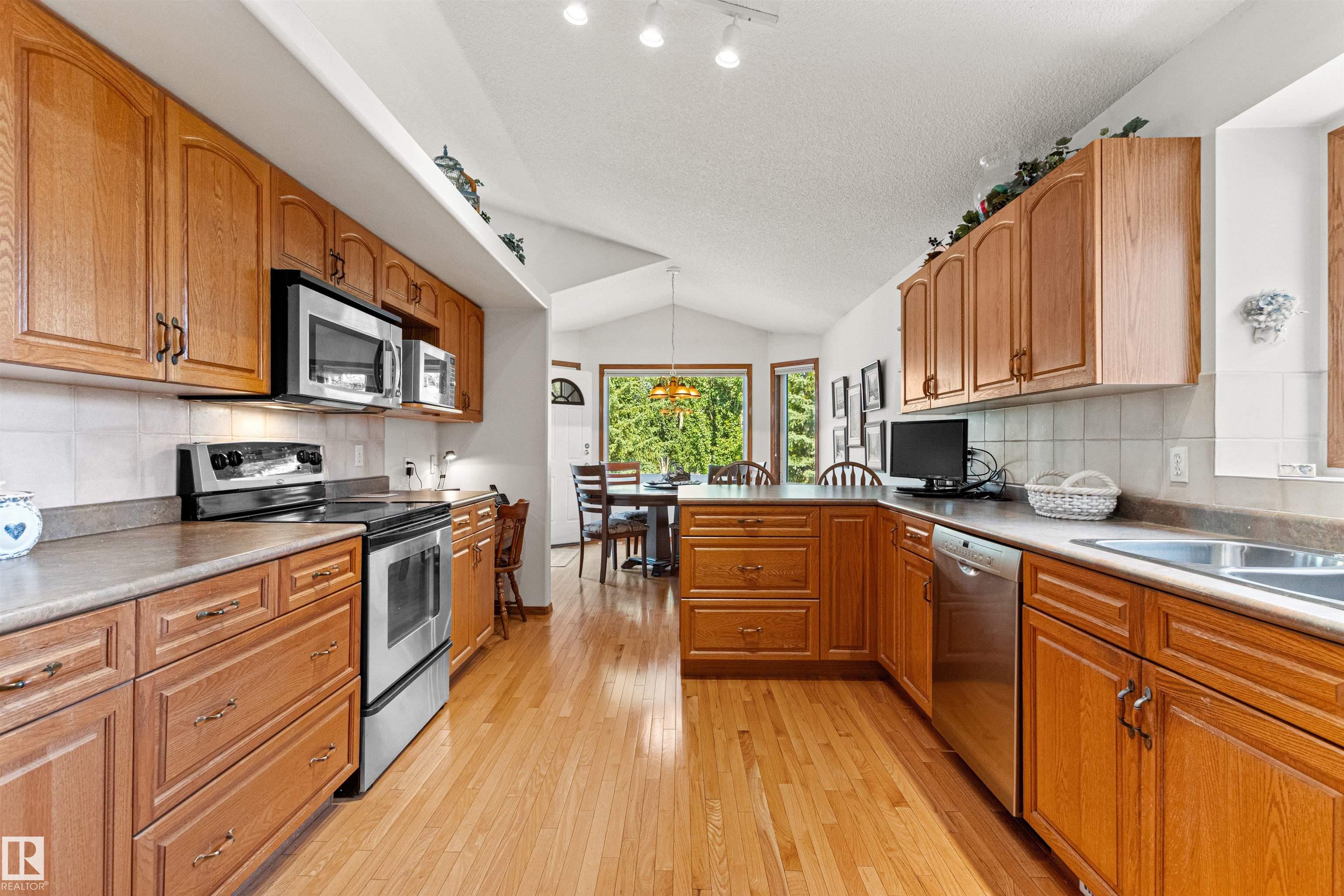 Photo 13 at 88 Dechene Road NW, Dechene, Edmonton
