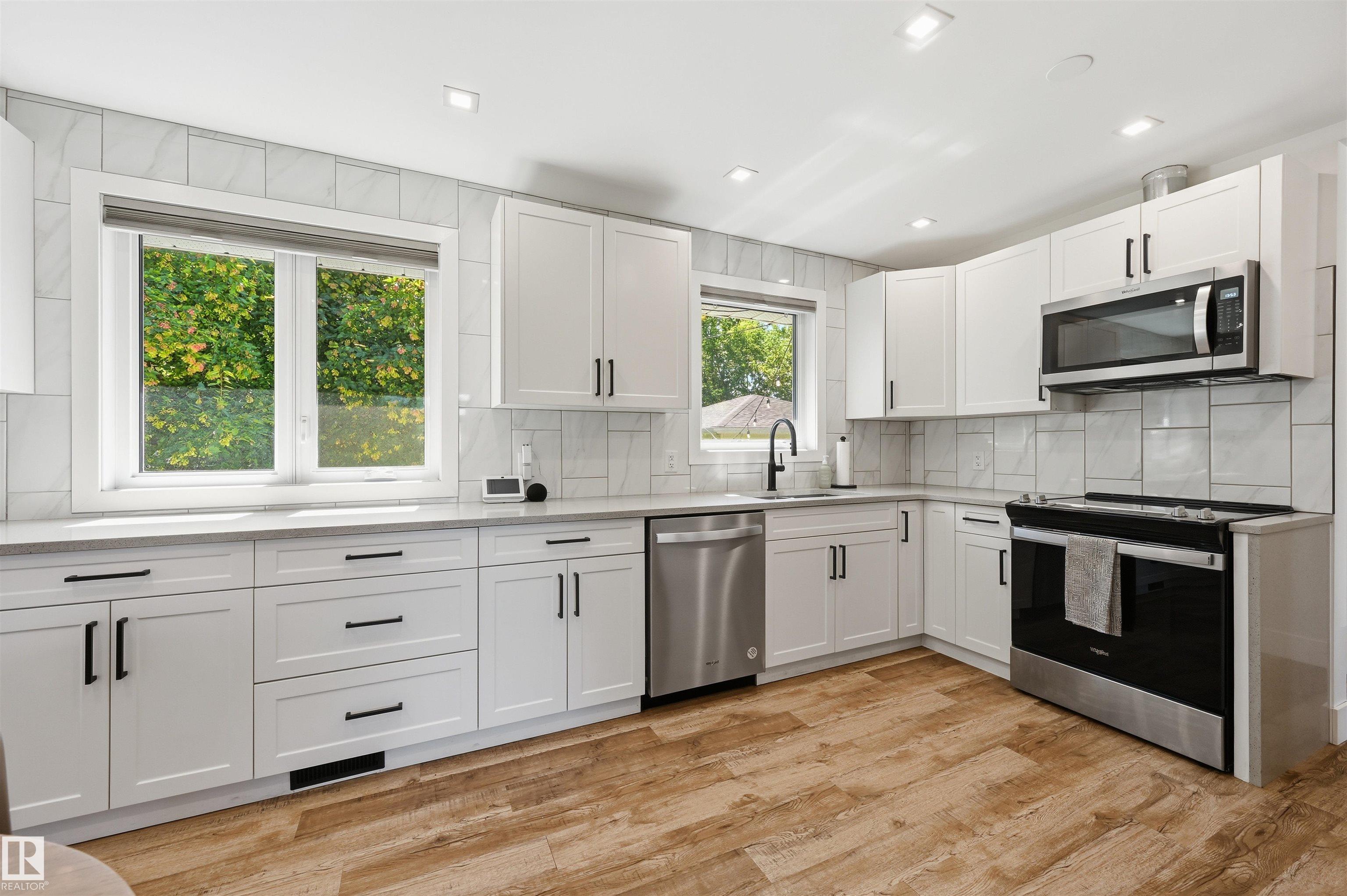 Photo 23 at 6015 92a Avenue NW, Ottewell, Edmonton