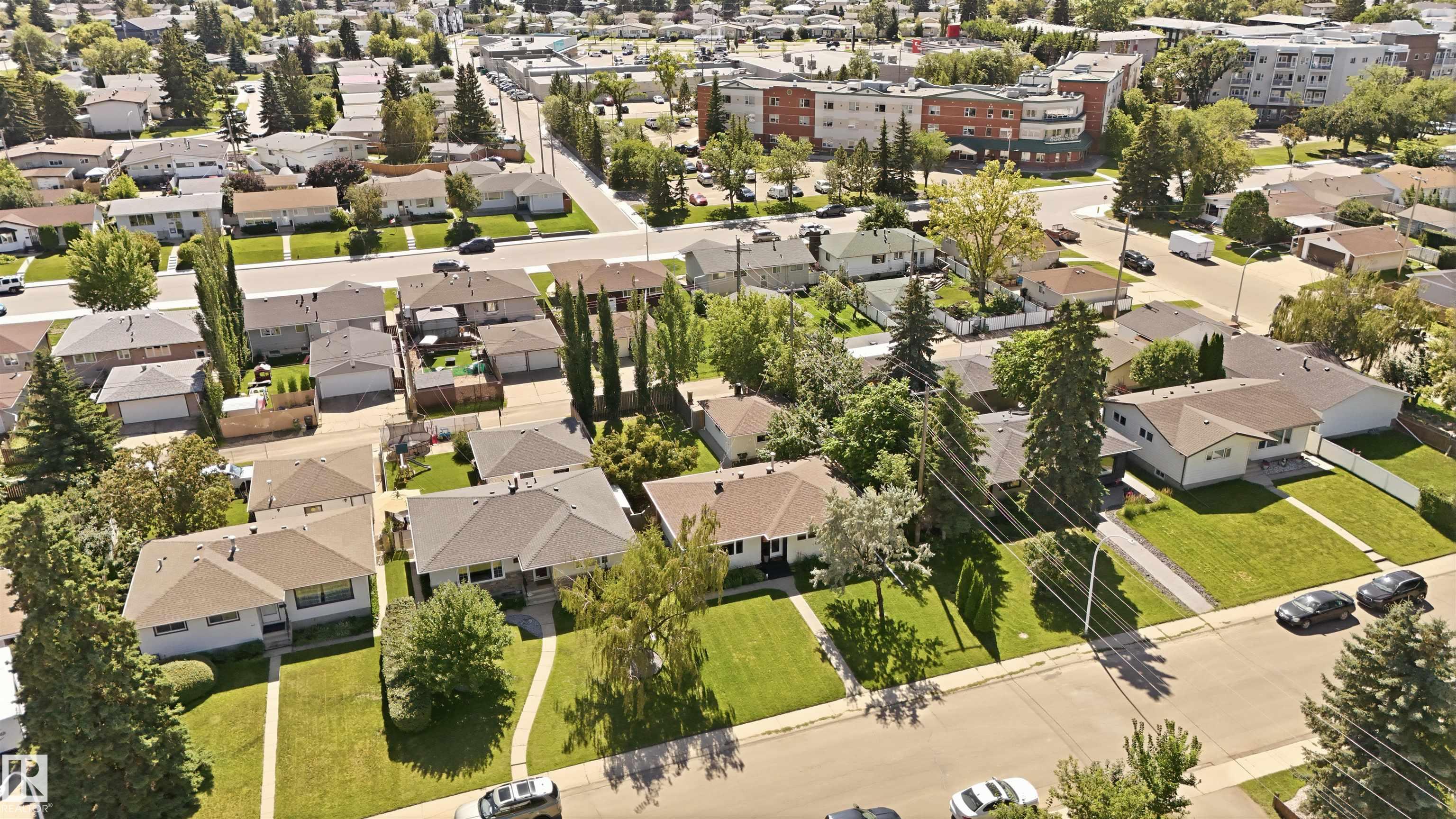 Photo 52 at 6015 92a Avenue NW, Ottewell, Edmonton