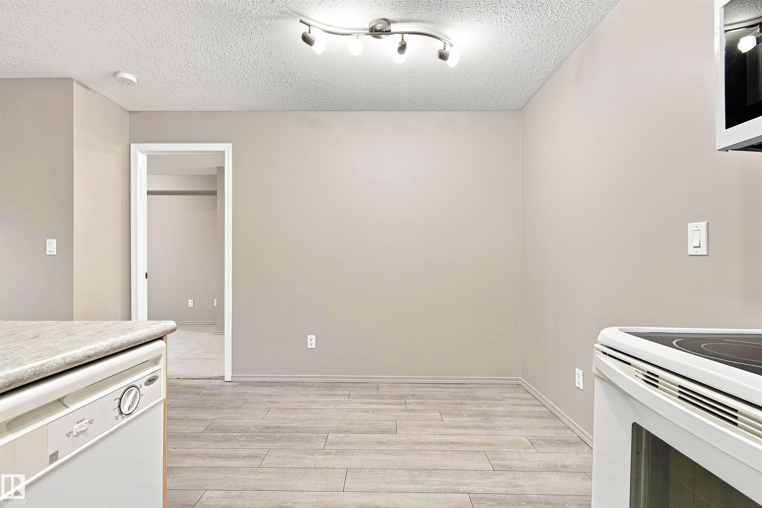 Photo 14 at 117 - 17011 67 Avenue NW, Callingwood South, Edmonton