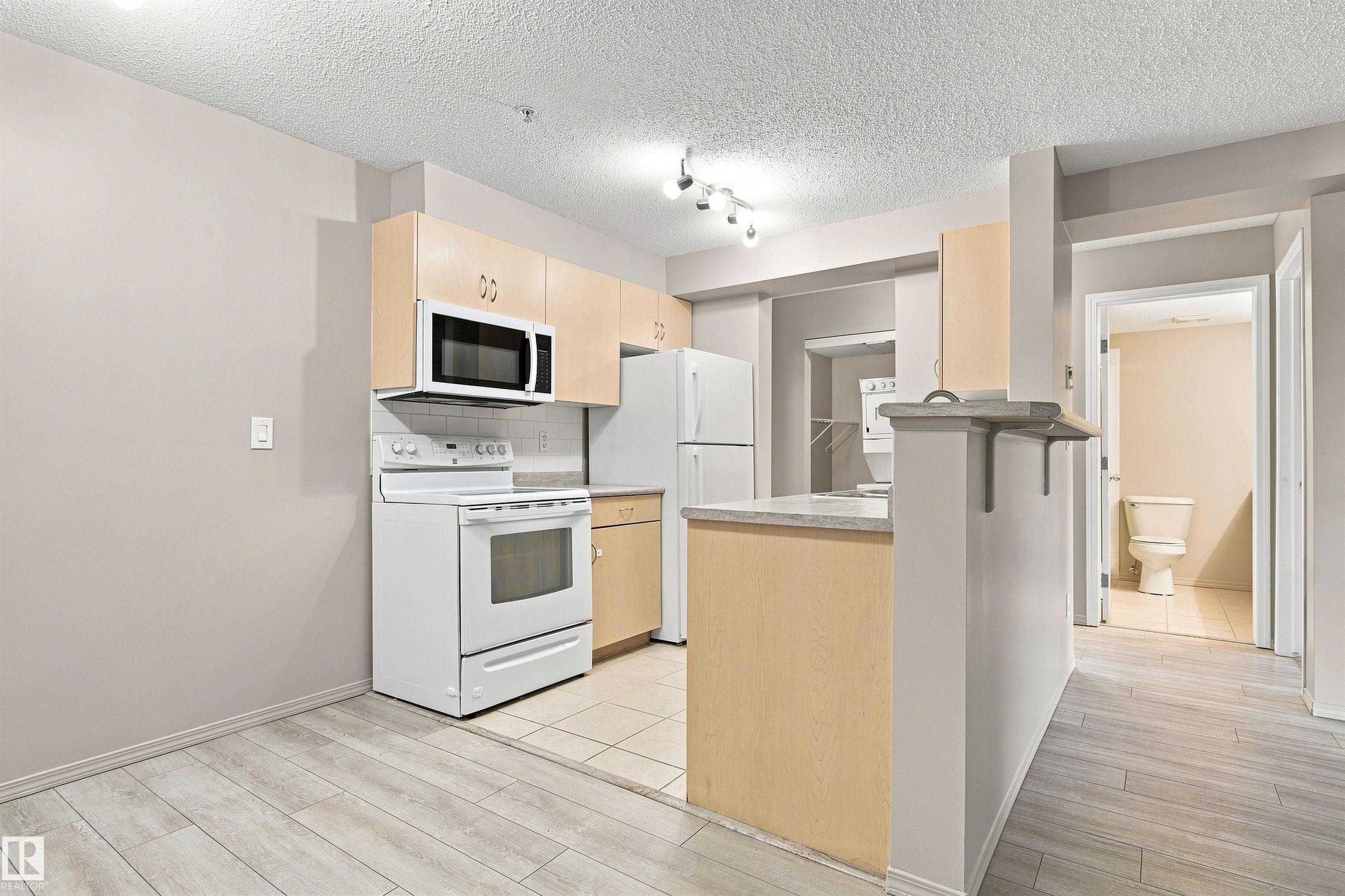 Photo 16 at 117 - 17011 67 Avenue NW, Callingwood South, Edmonton