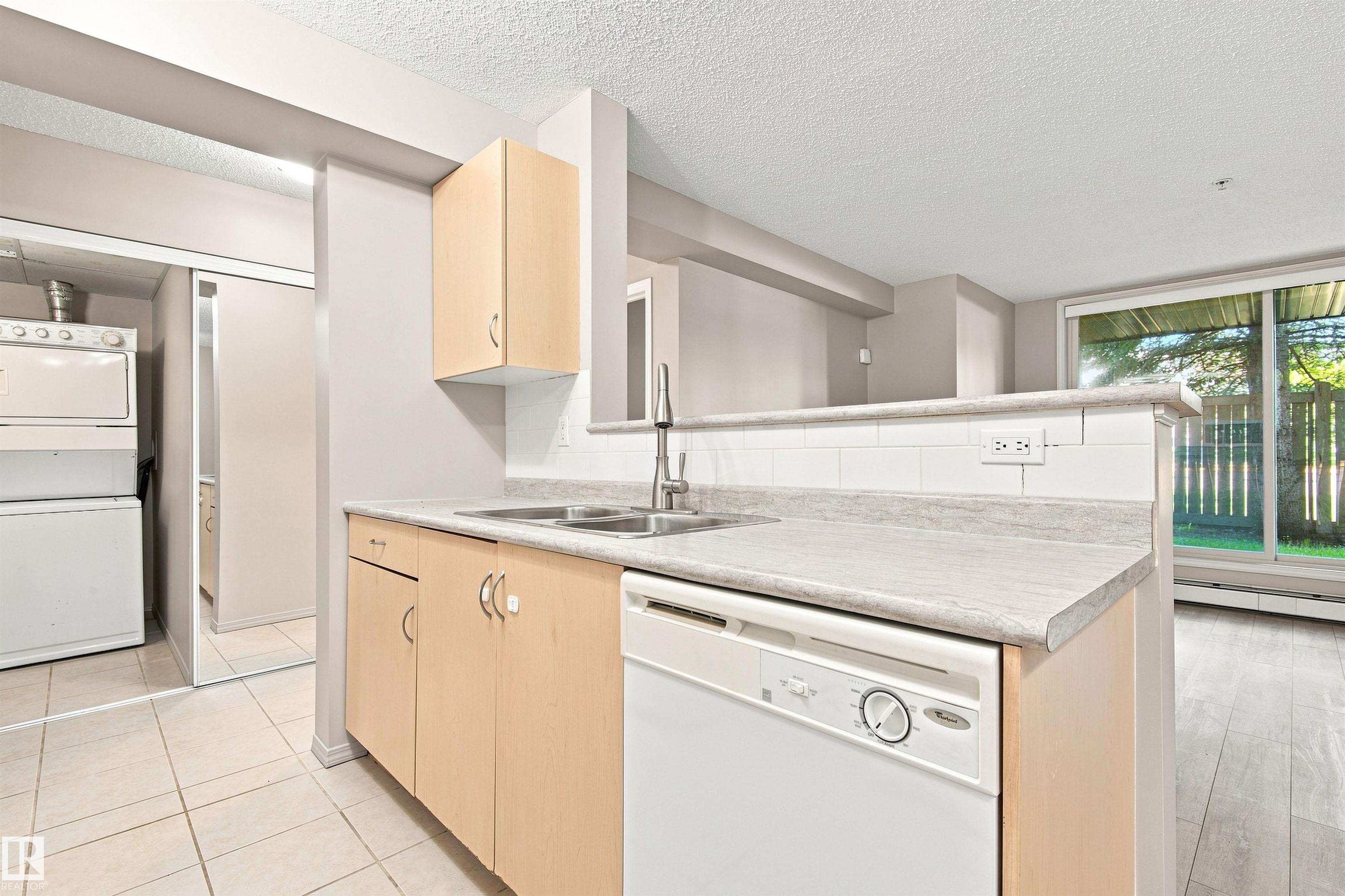 Photo 9 at 117 - 17011 67 Avenue NW, Callingwood South, Edmonton