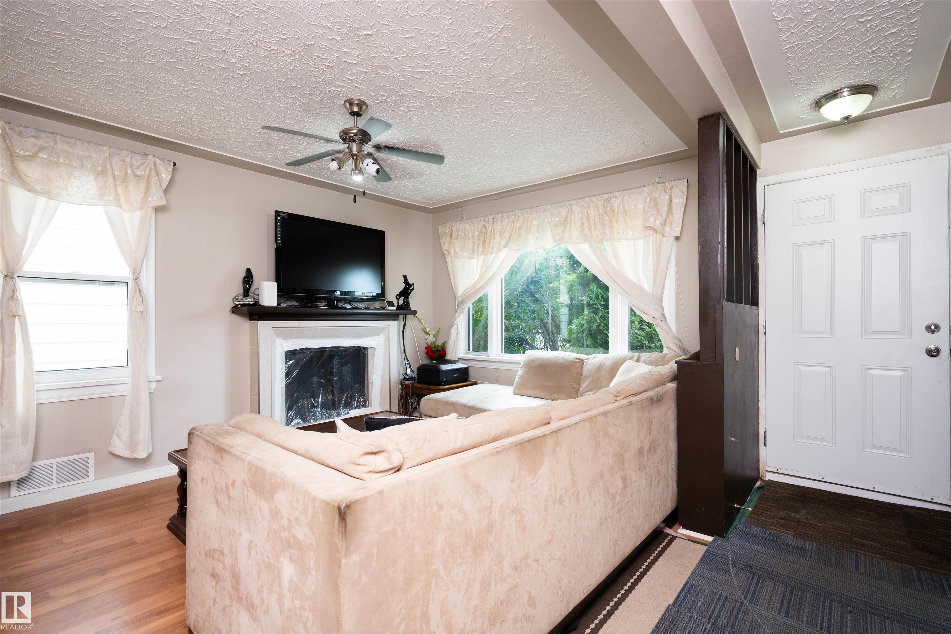 Photo 6 at 12919 66 Street NW, Belvedere, Edmonton