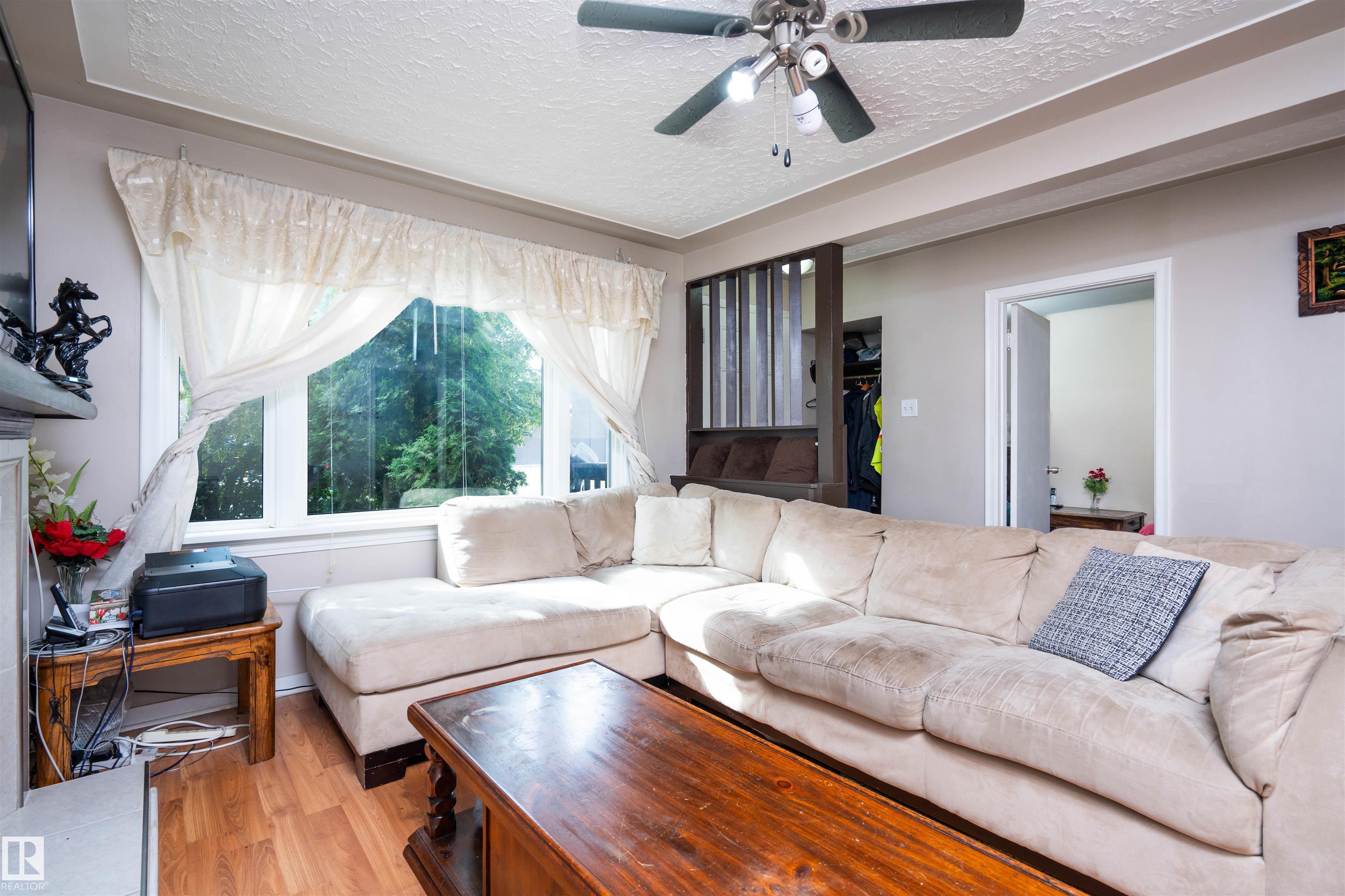 Photo 8 at 12919 66 Street NW, Belvedere, Edmonton