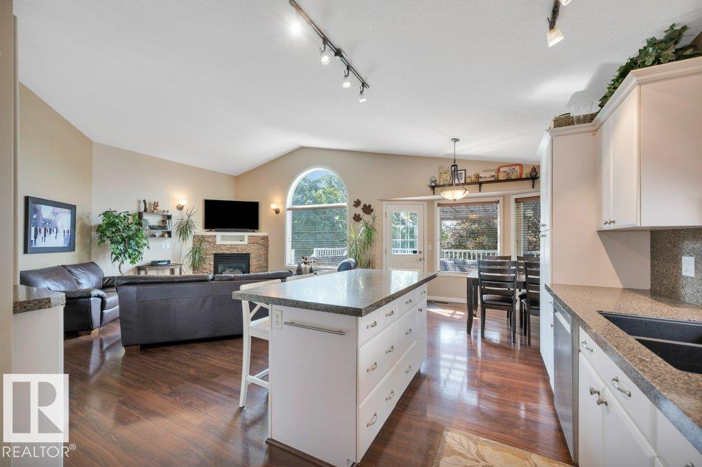 Photo 17 at 6909 159a Avenue NW, Ozerna, Edmonton