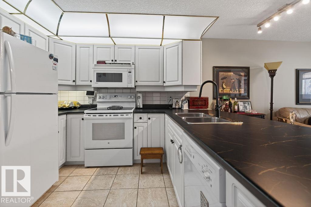 Photo 6 at 112 - 6703 172 Street NW, Callingwood South, Edmonton
