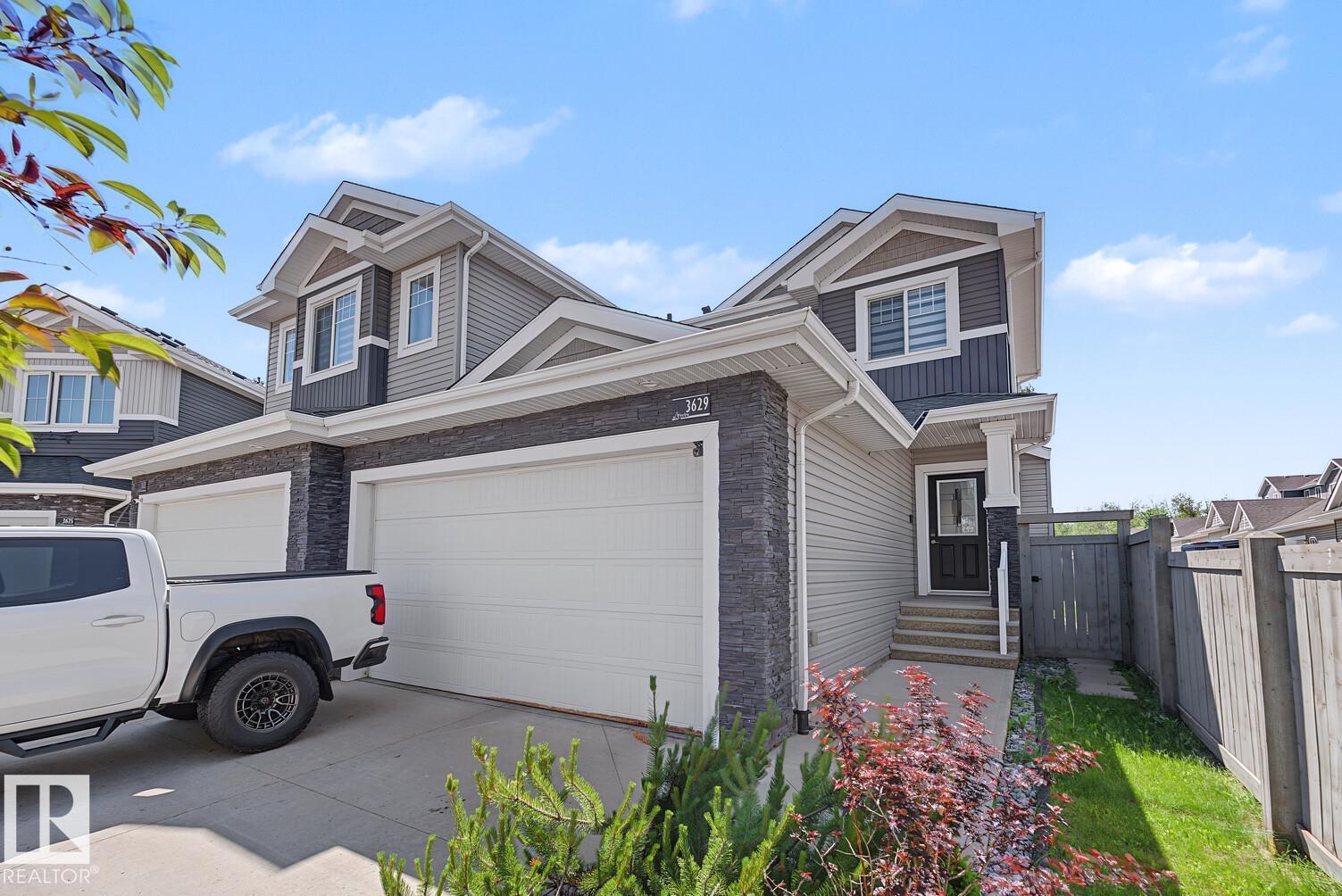 3629 Hummingbird Way NW, Starling, Edmonton