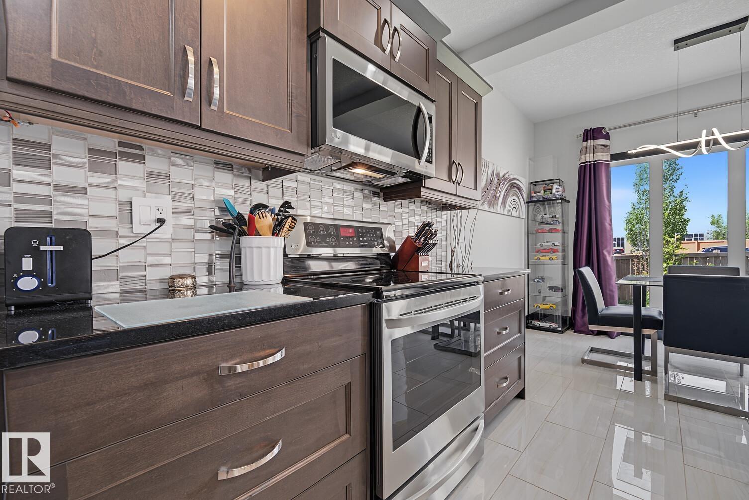Photo 10 at 3629 Hummingbird Way NW, Starling, Edmonton