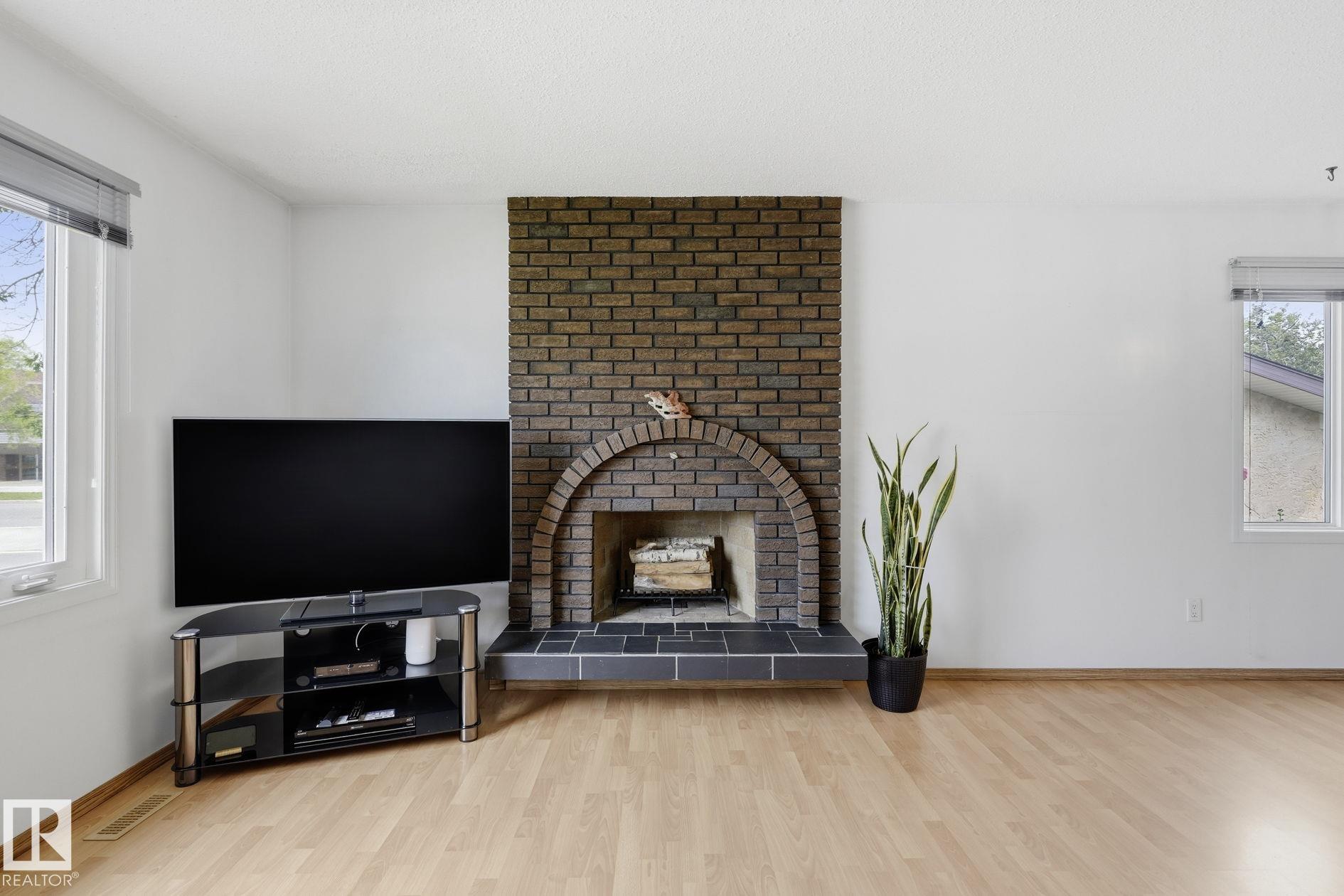 10007 168 Avenue NW, Baturyn, Edmonton