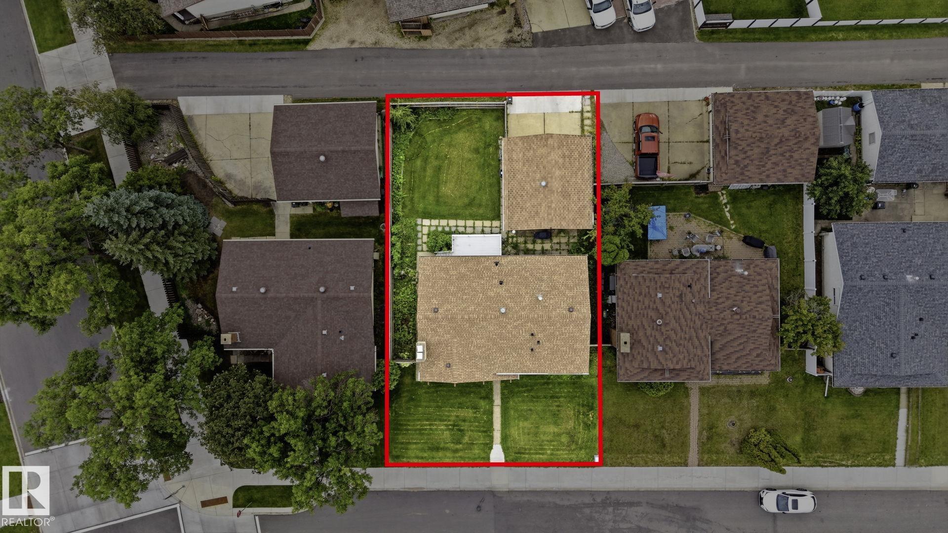 Photo 31 at 10007 168 Avenue NW, Baturyn, Edmonton