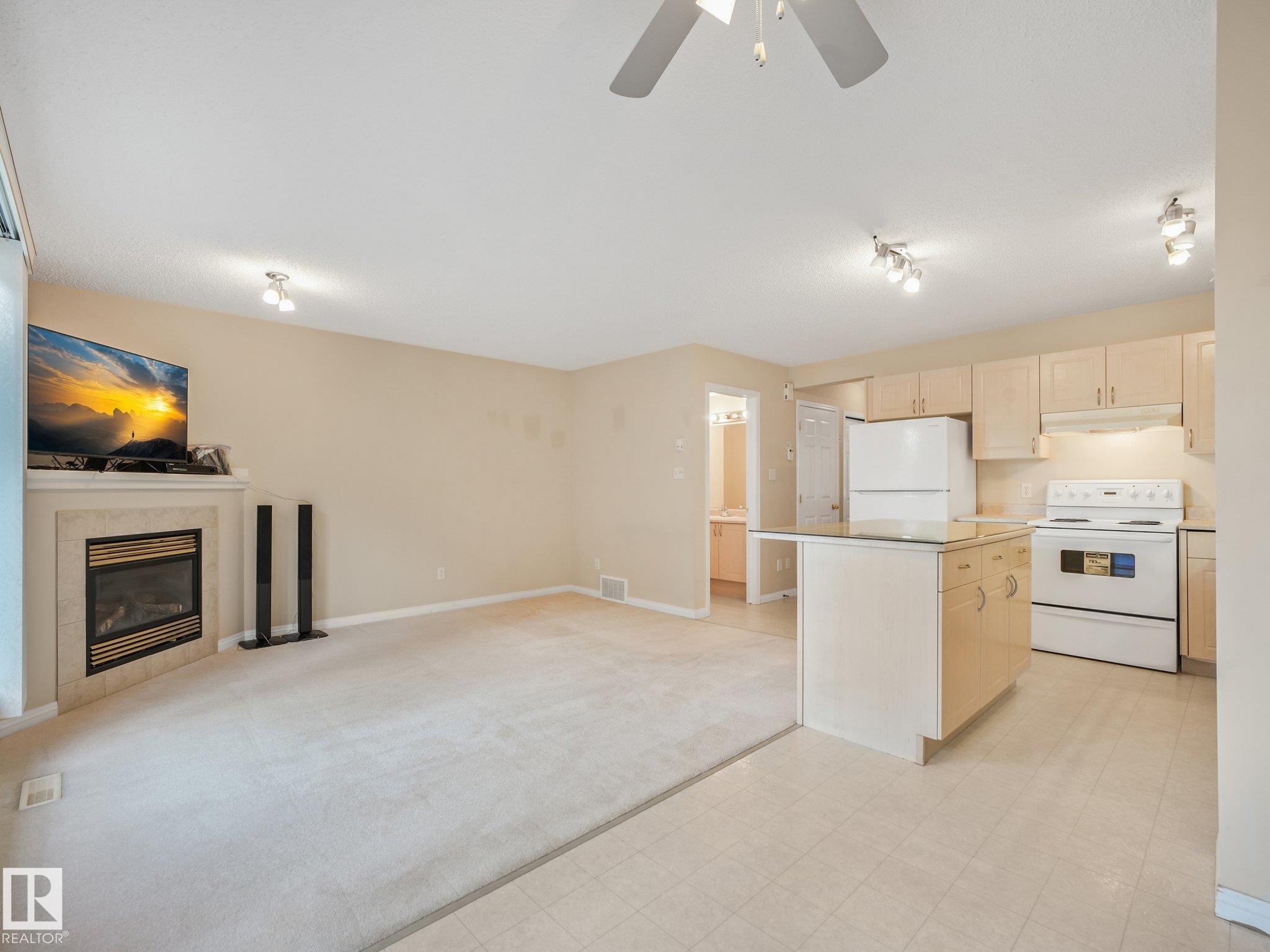 Photo 10 at 1142 Barnes Way SW, Blackmud Creek, Edmonton