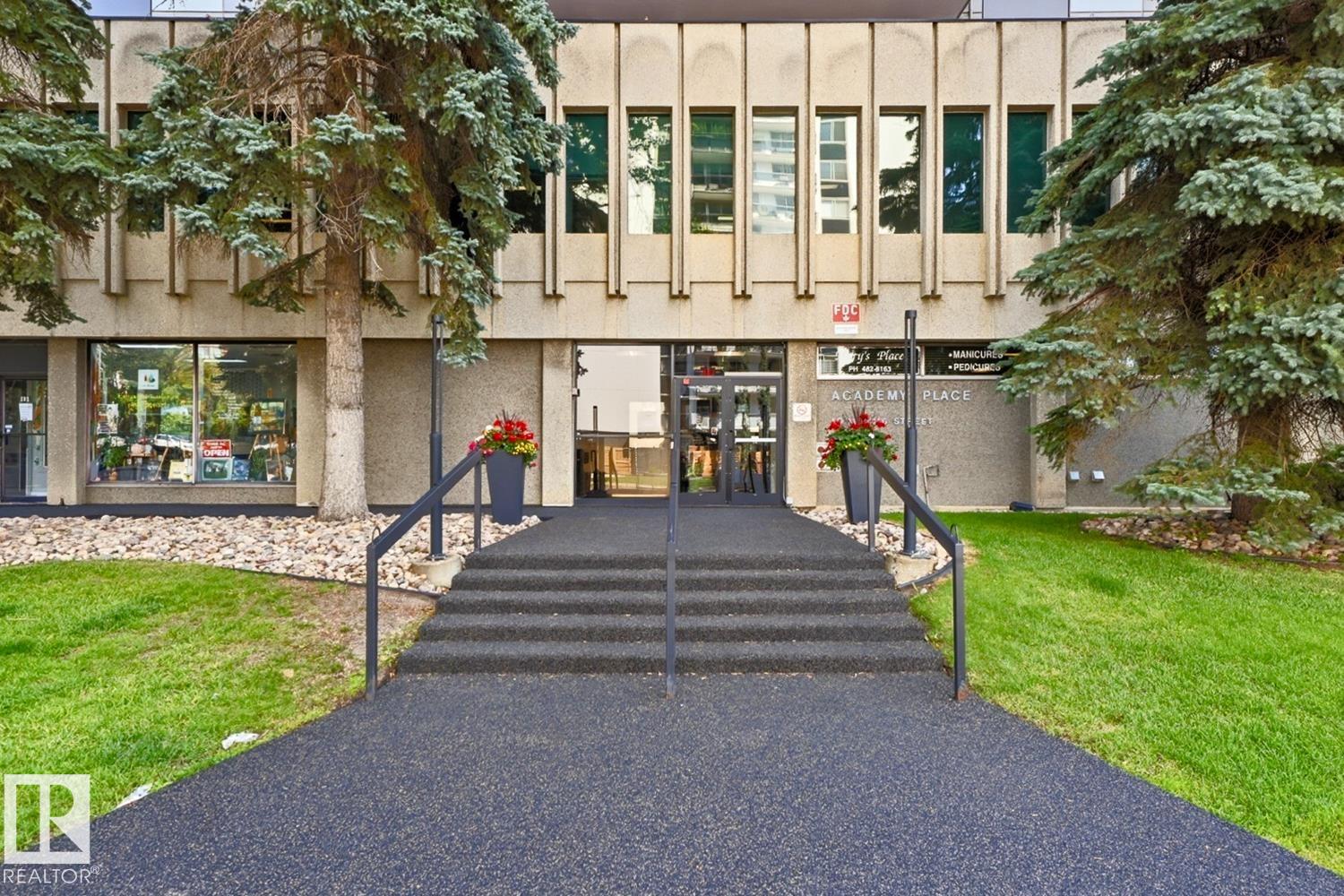 1201 - 10011 116 Street NW, Wîhkwêntôwin, Edmonton
