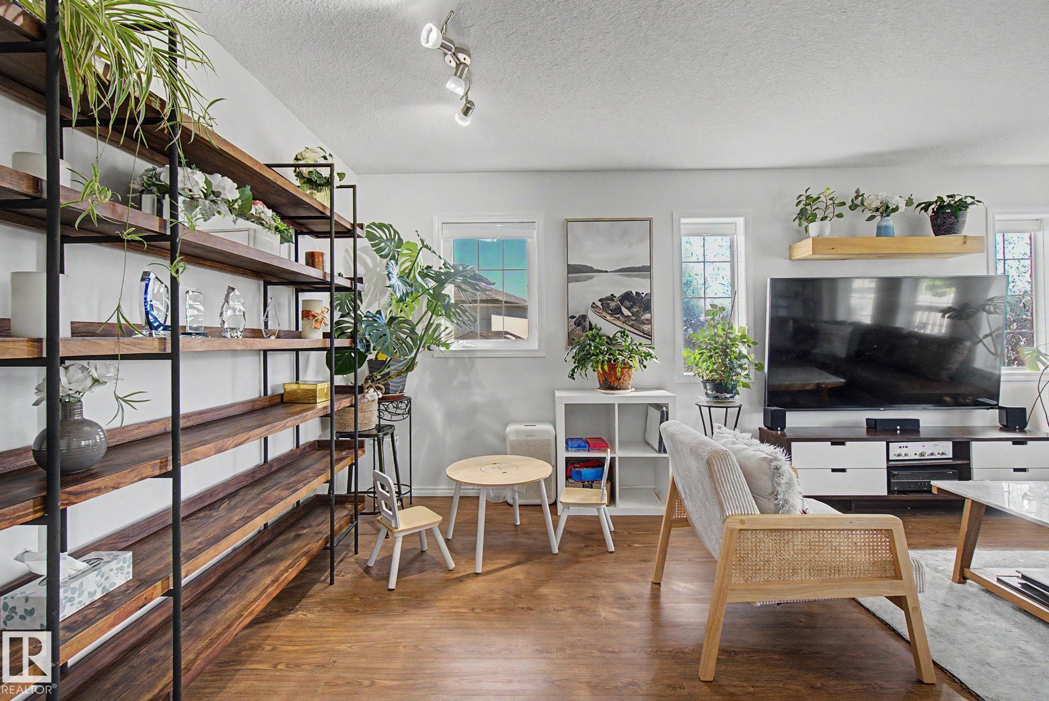 Photo 15 at 15727 141 Street NW, Carlton, Edmonton