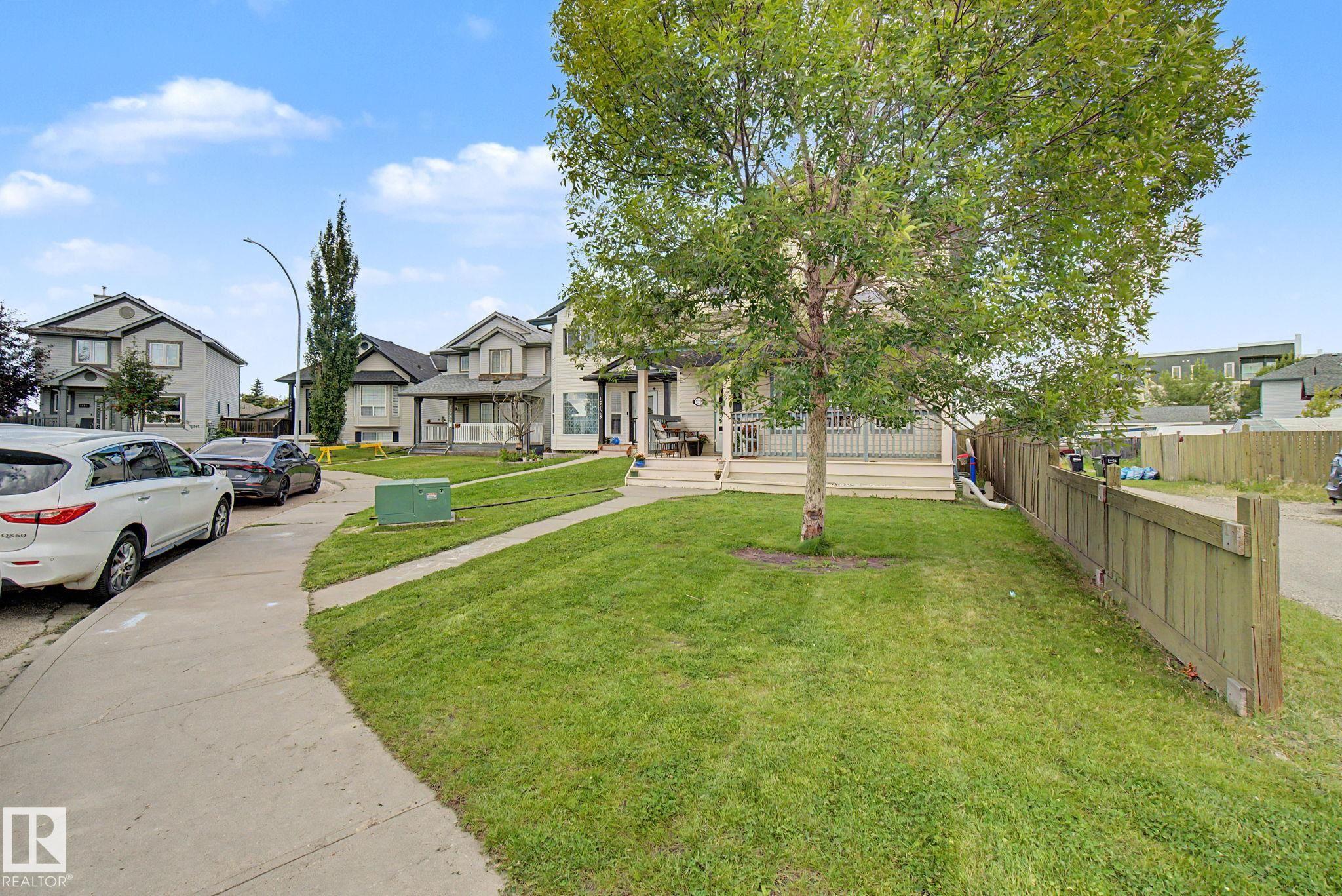 15727 141 Street NW, Carlton, Edmonton